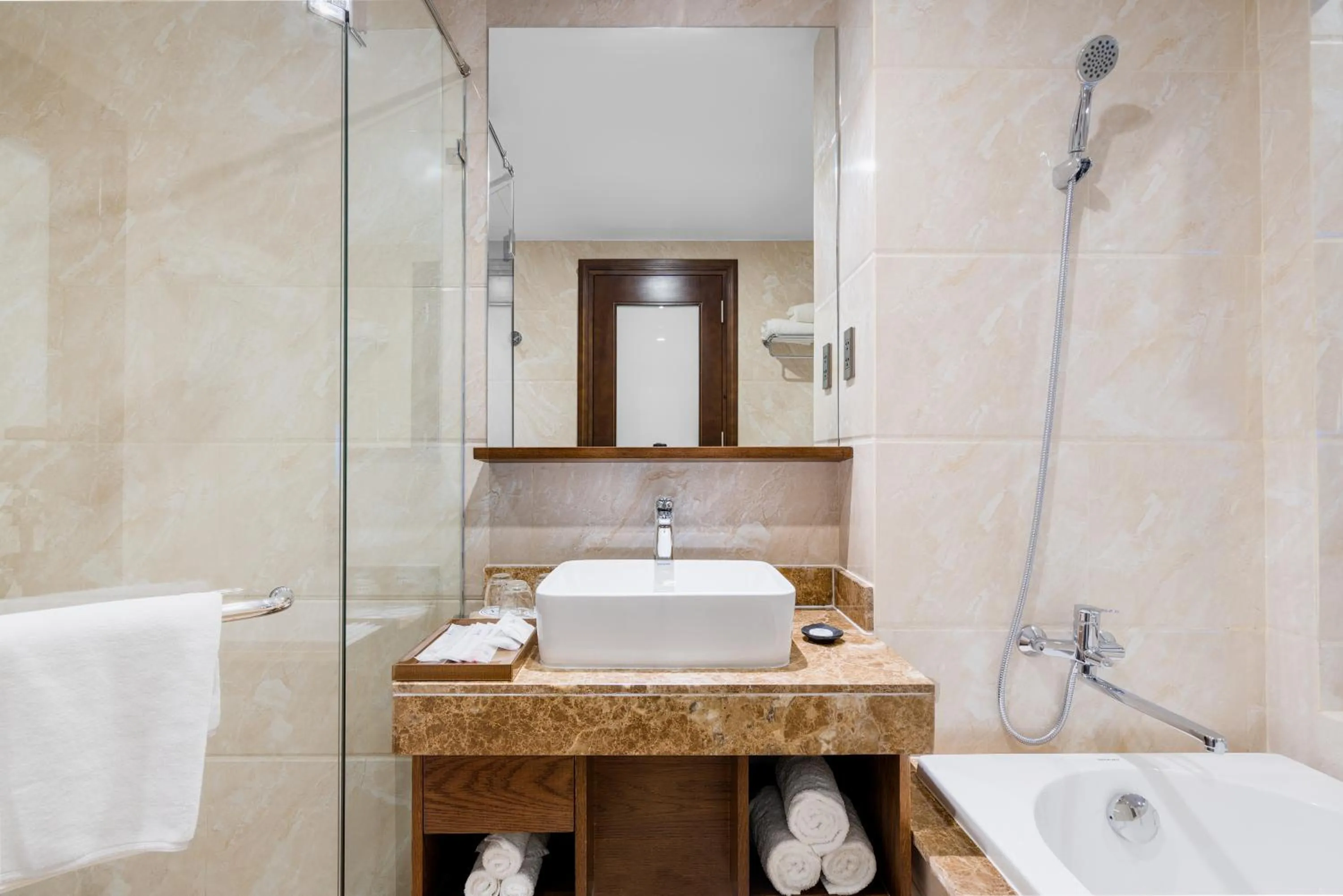 Bathroom in Alan Sea Hotel Danang