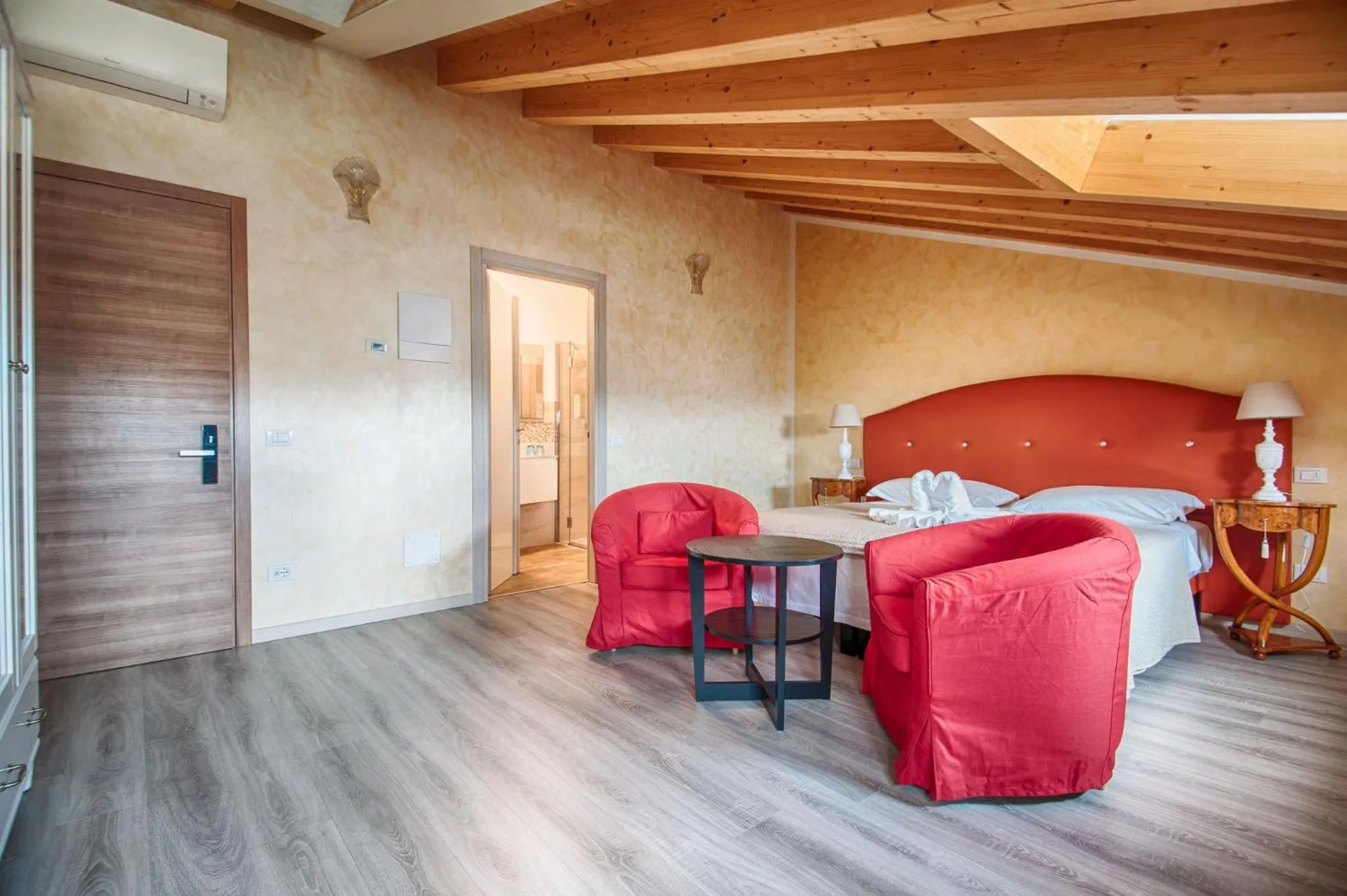 Bedroom, Bed in Lady Verona Residence