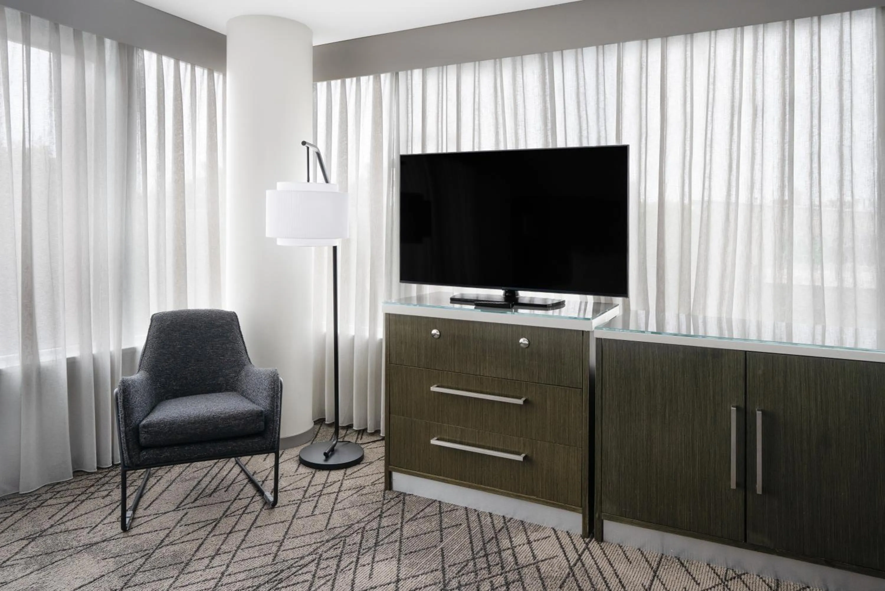 TV and multimedia in Hyatt House Washington DC Downtown Convention Center