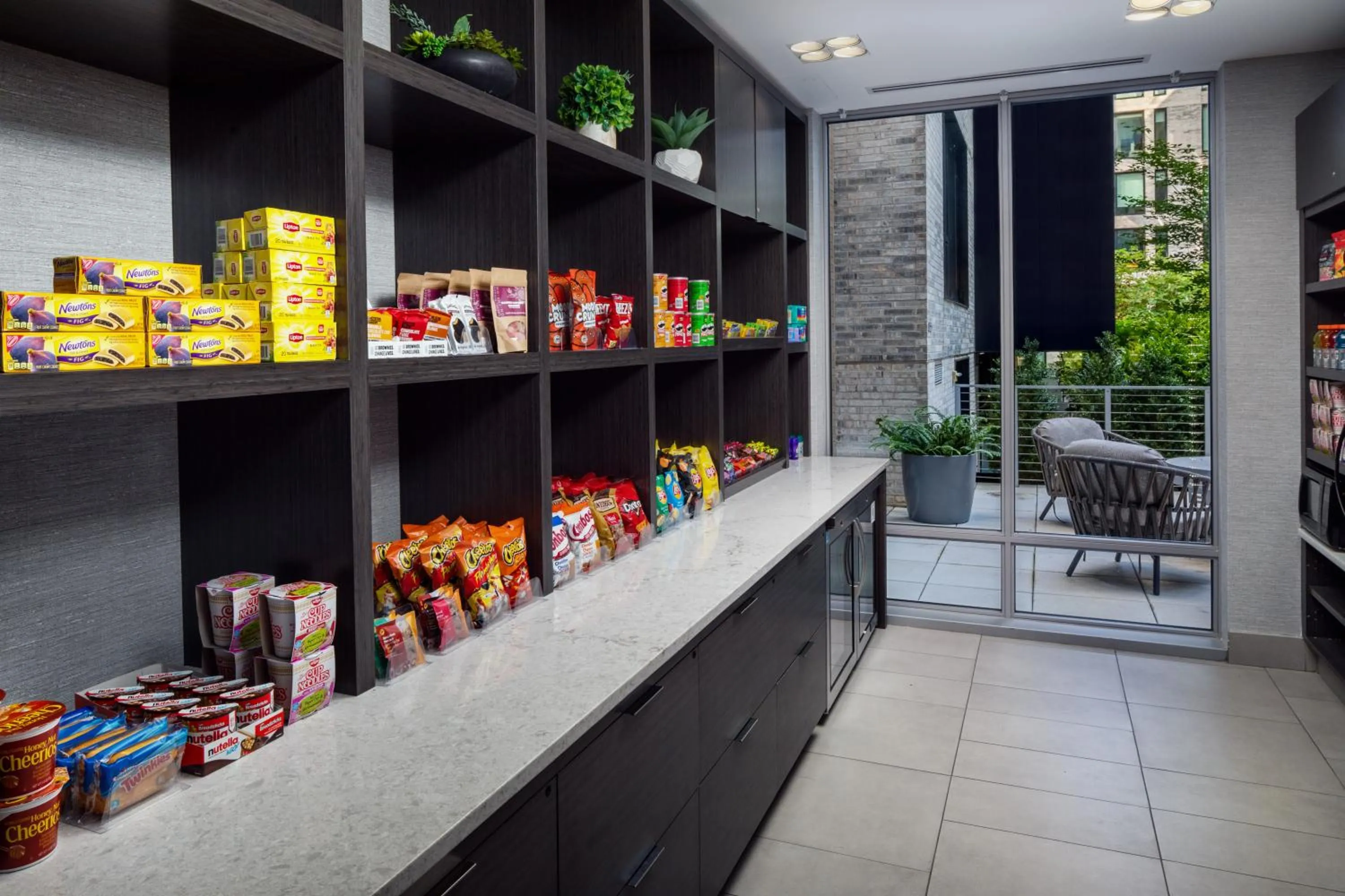 Food and drinks in Hyatt House Washington DC Downtown Convention Center