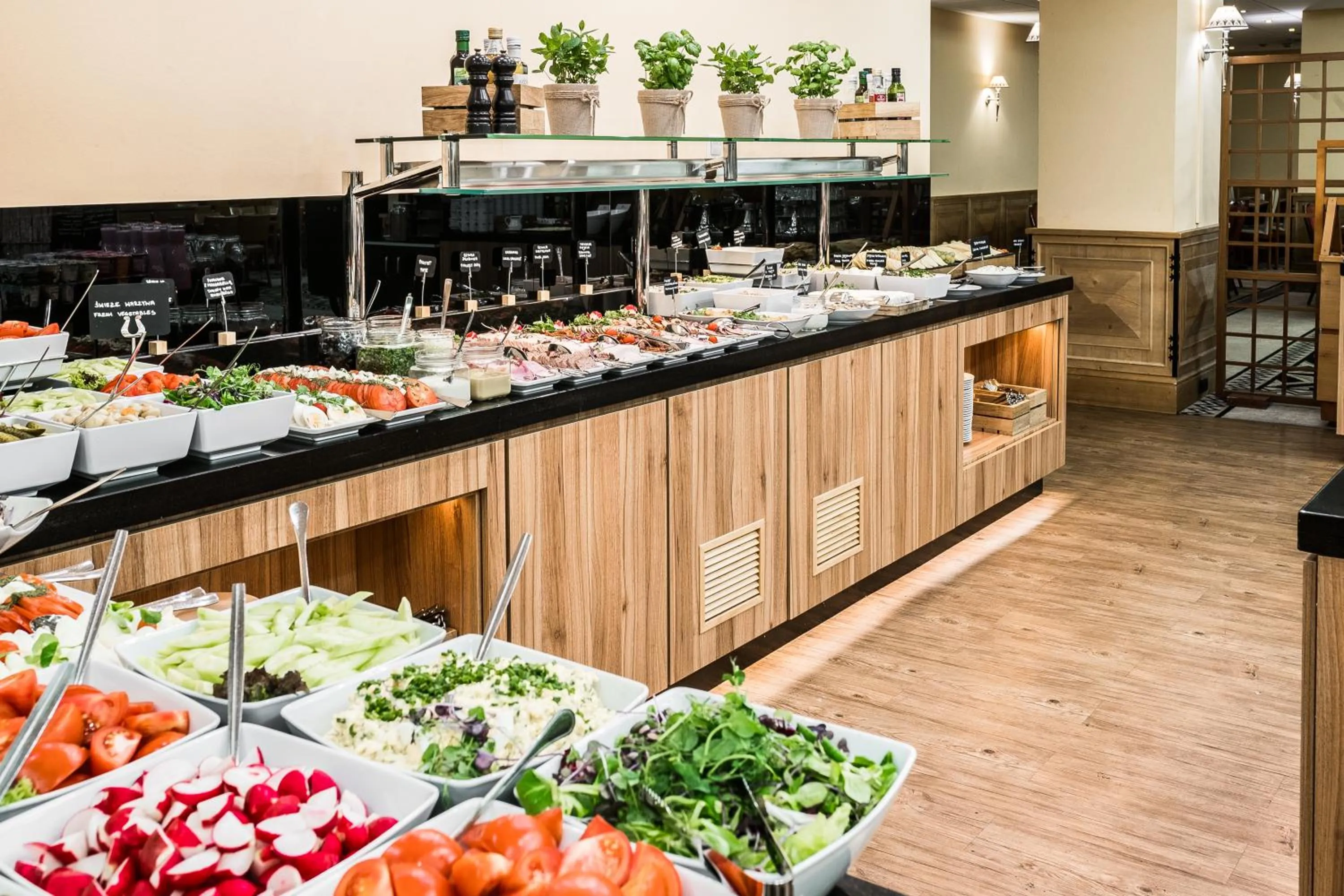 Buffet breakfast in Bachleda Hotel Kasprowy