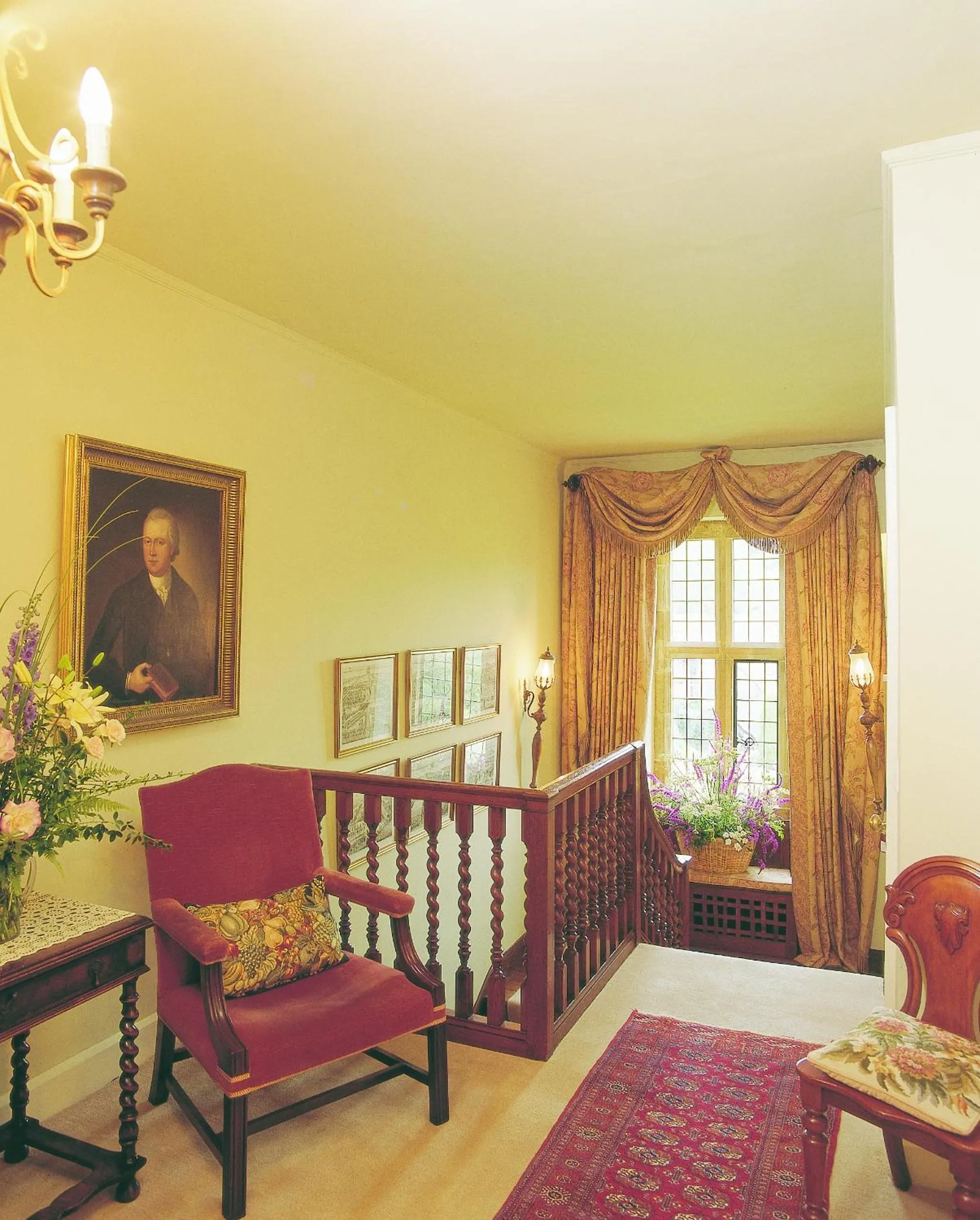 Seating area, Bed in Mill Hay Country House