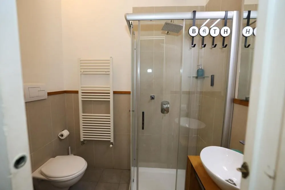 Toilet in Ai Tintori