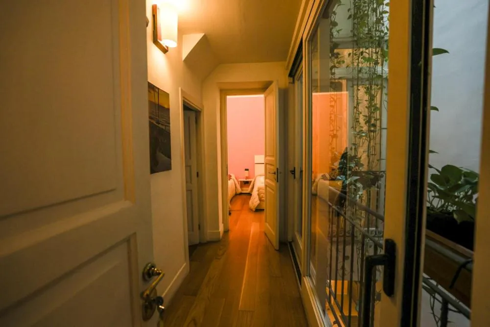 Photo of the whole room in Ai Tintori