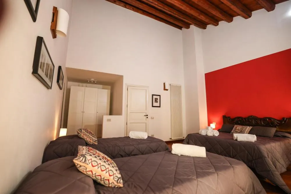 Photo of the whole room, Bed in Ai Tintori