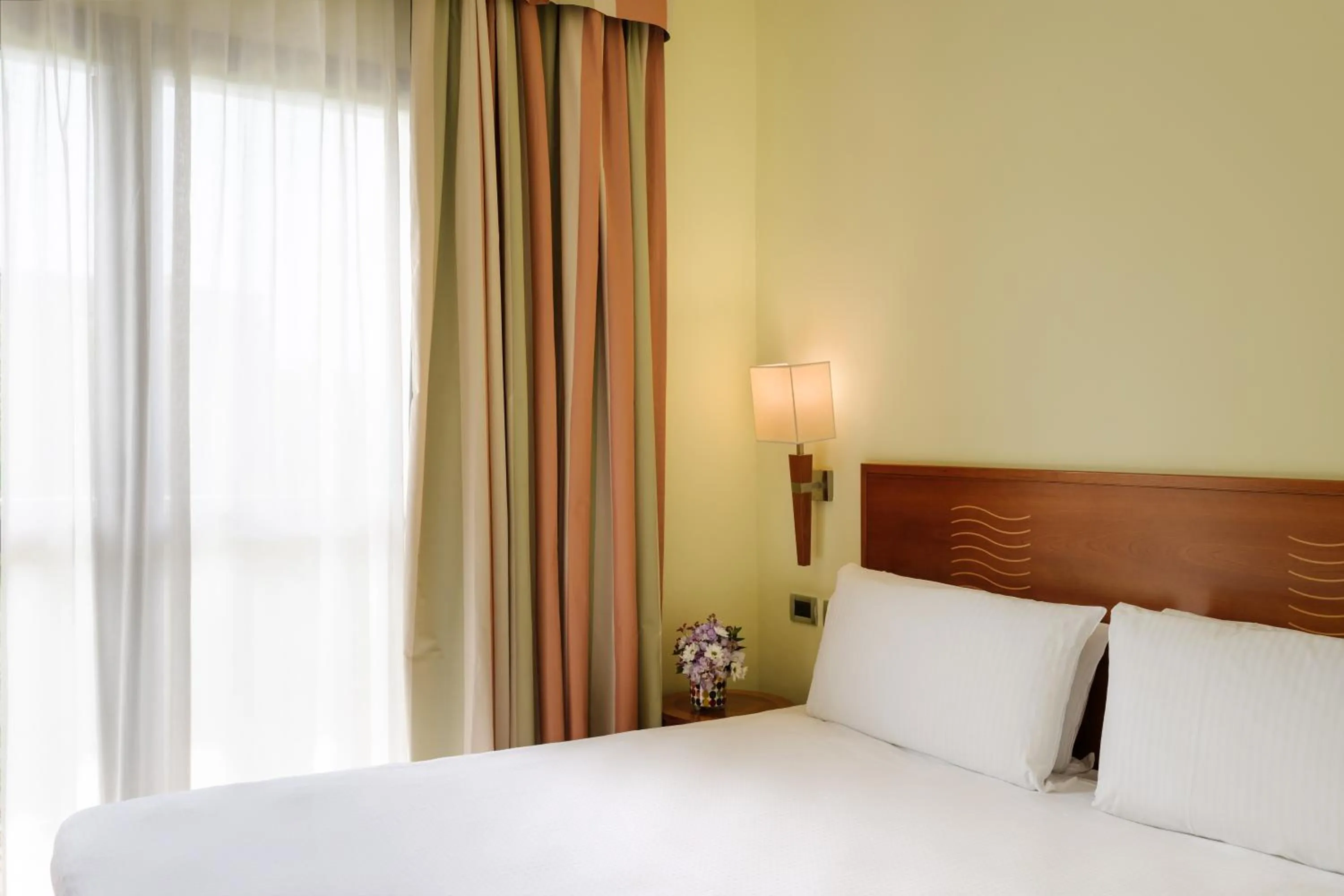 Bed in Hotel dei Cavalieri Caserta - La Reggia