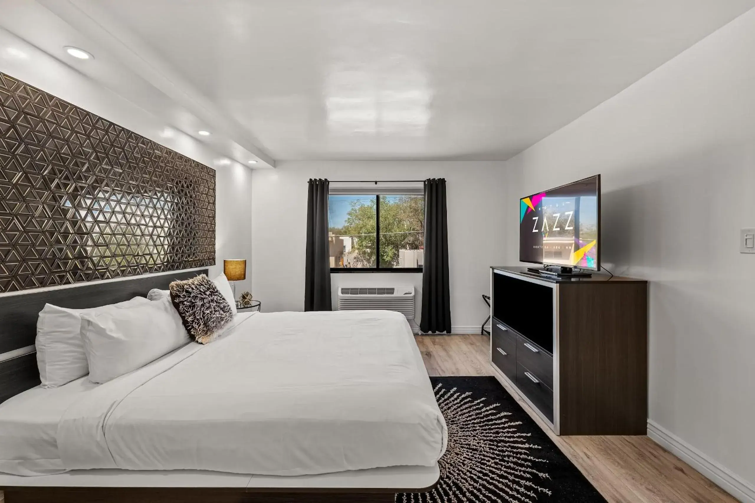 Deluxe King Suite in Hotel ZAZZ Deluxe King Suite in Hotel ZAZZ