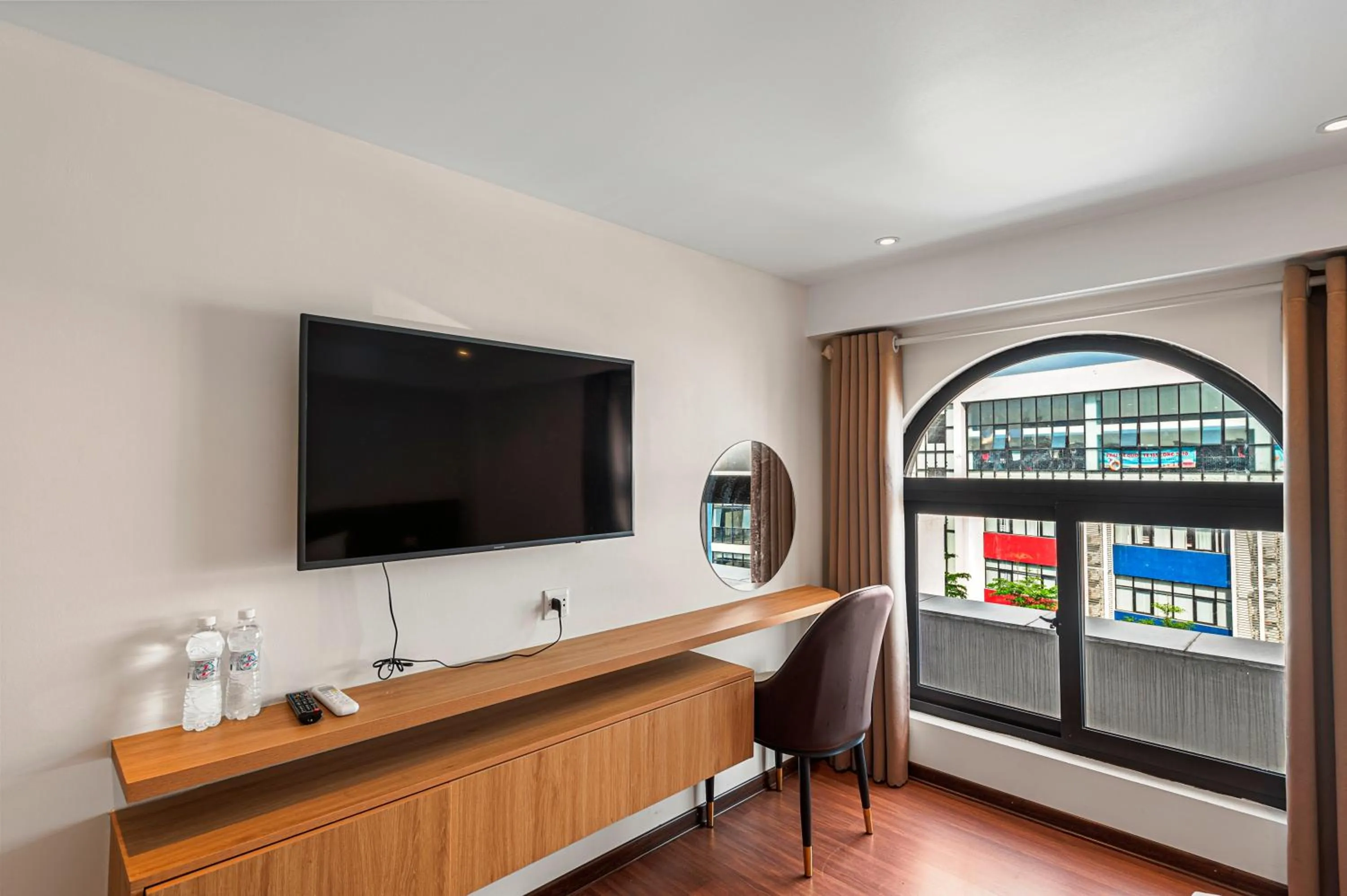 TV and multimedia in Harmony HaLong Hotel