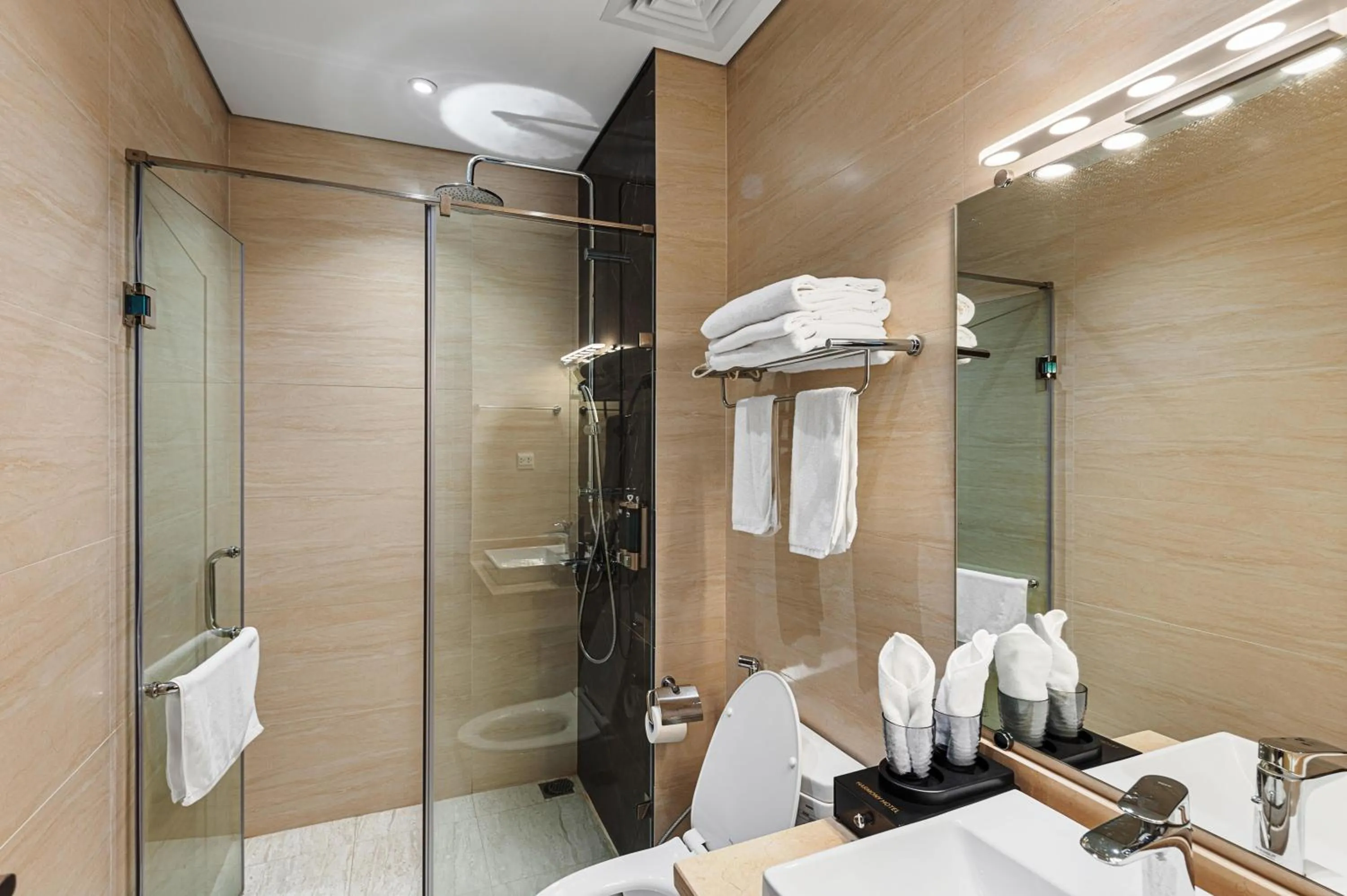 Bathroom in Harmony HaLong Hotel