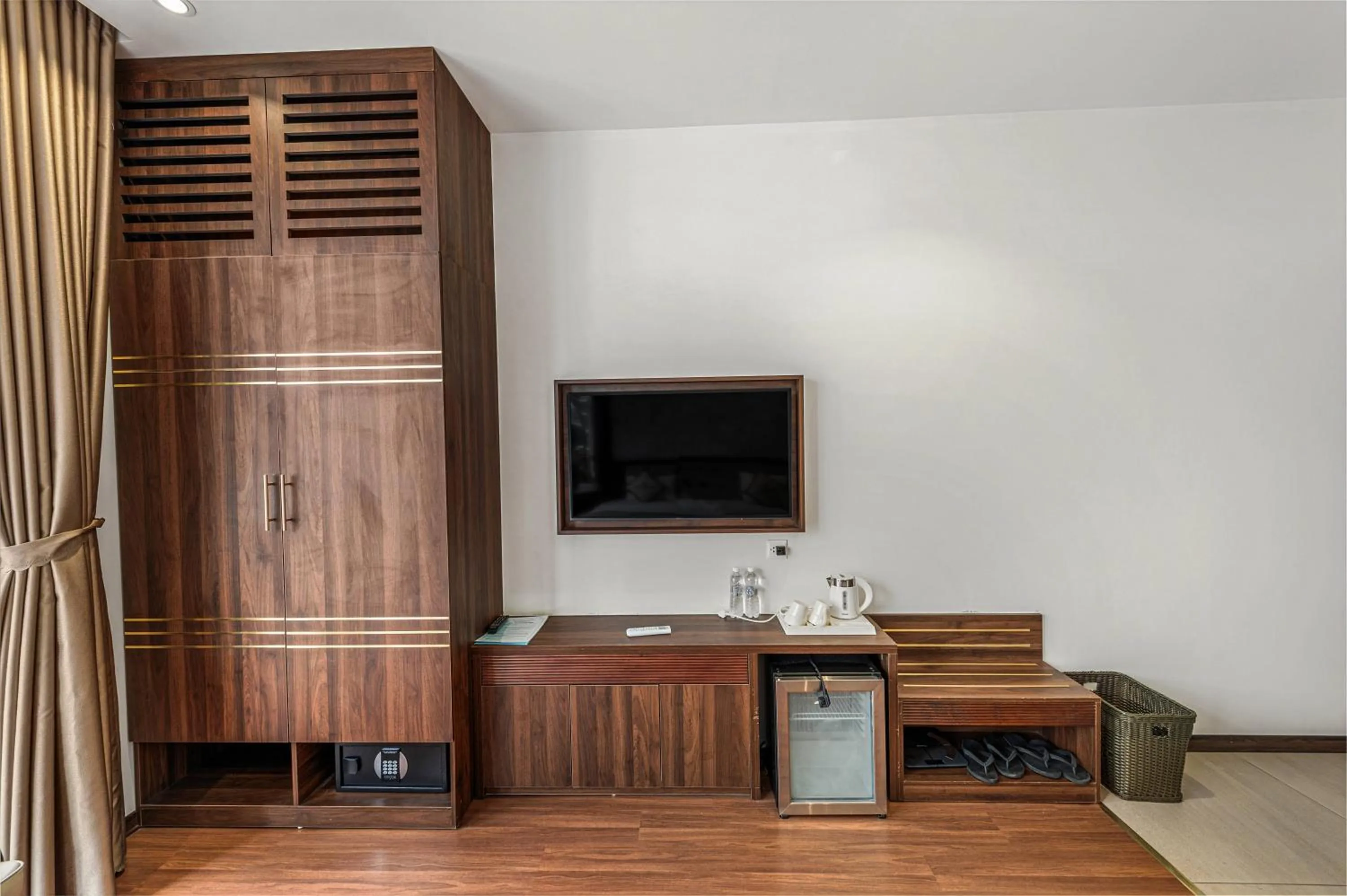 Area and facilities in Harmony HaLong Hotel