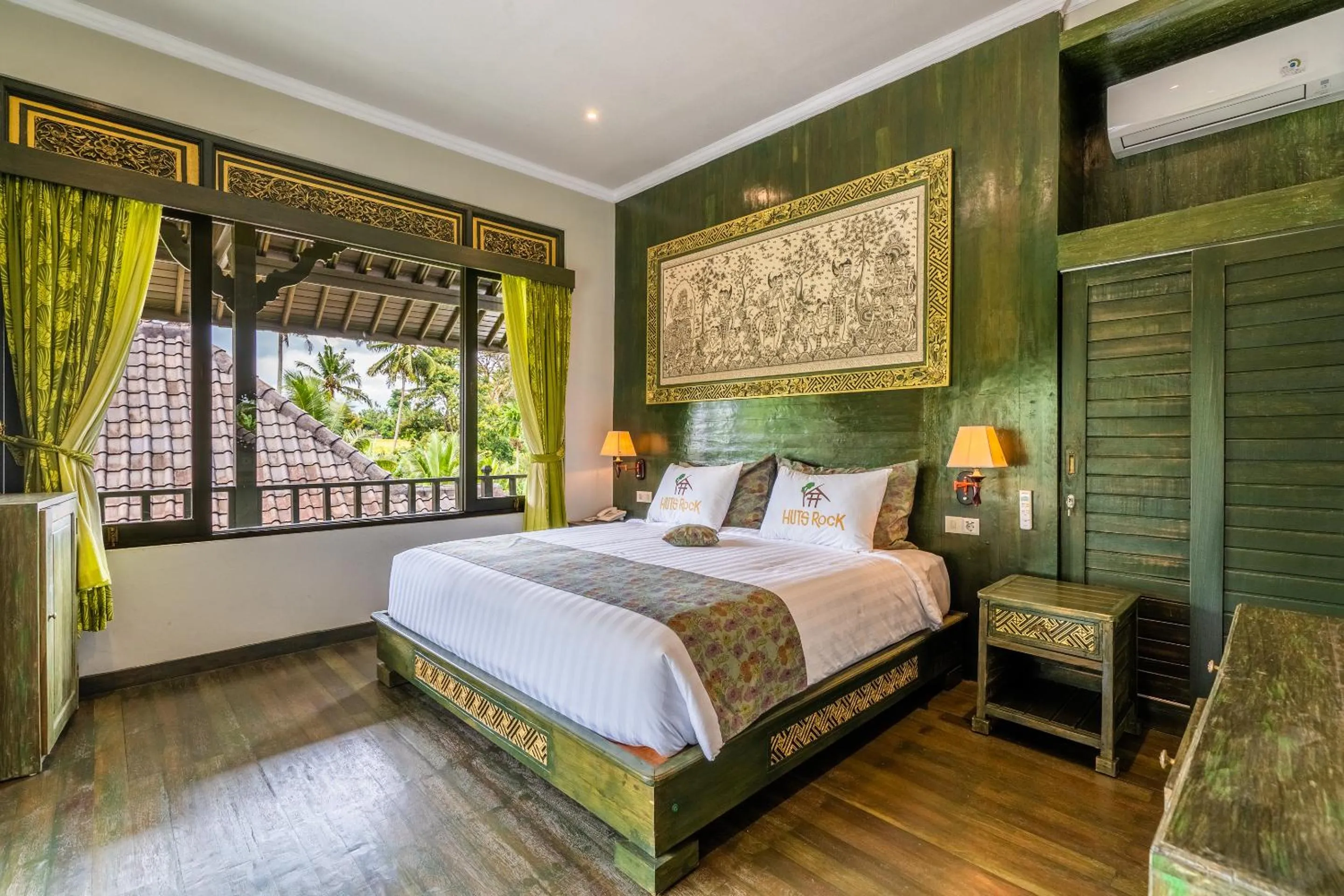 Bed in Huts Rock Ubud