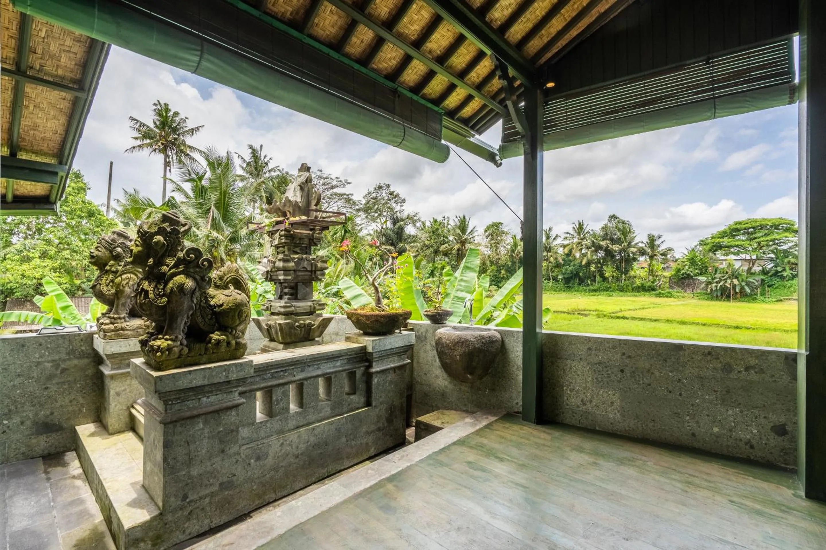 Huts Rock Ubud
