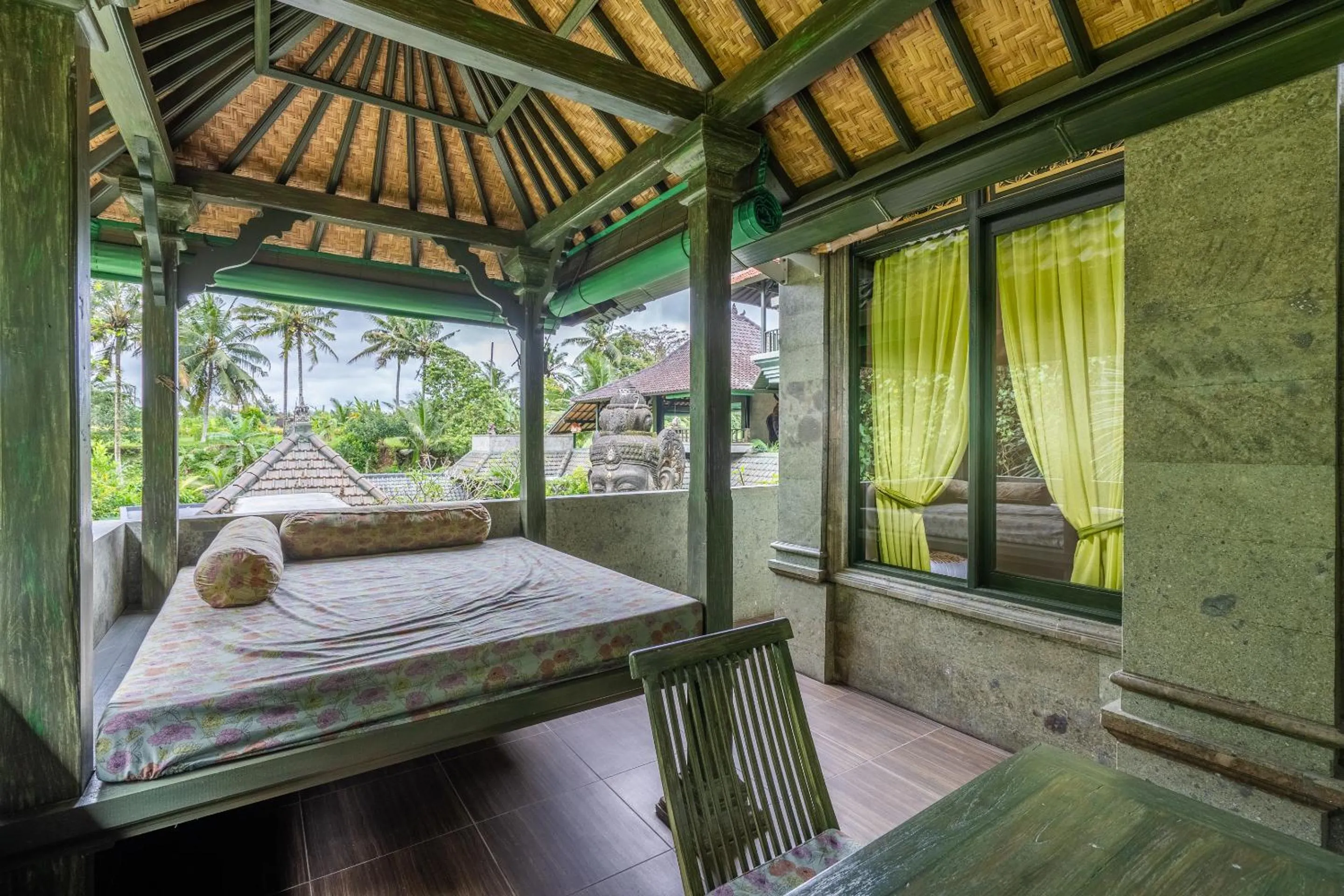 Bed in Huts Rock Ubud