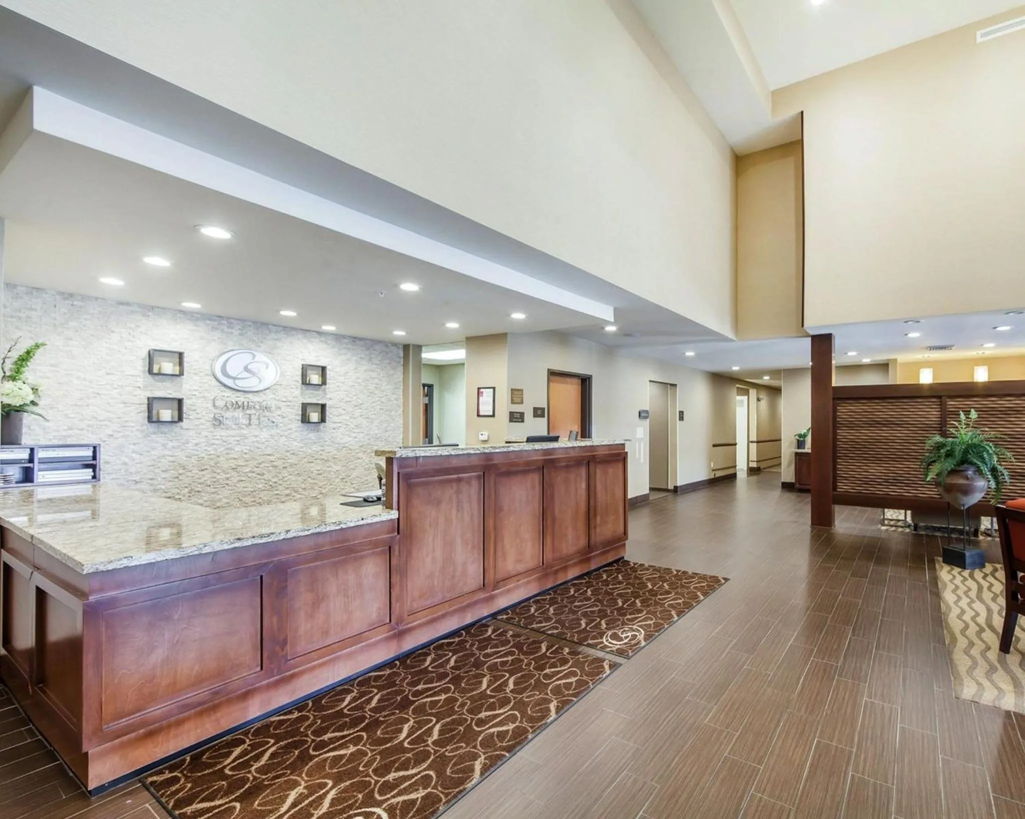 Lobby or reception in Comfort Suites Marietta-Parkersburg