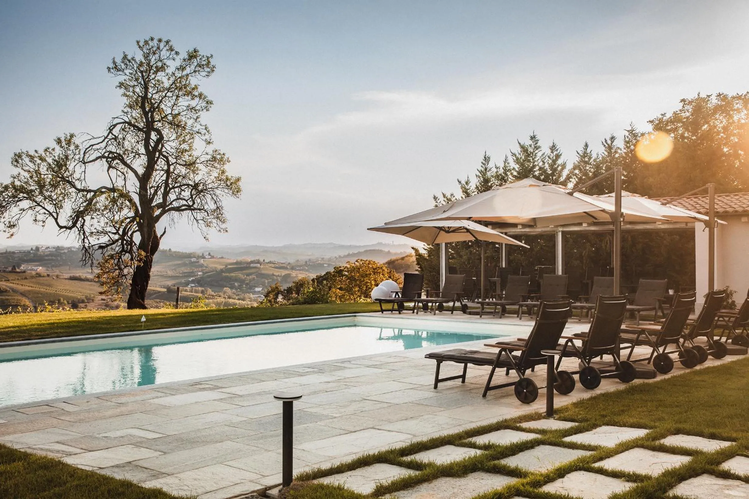 Swimming pool in Villa Vinory Bricco di Nizza