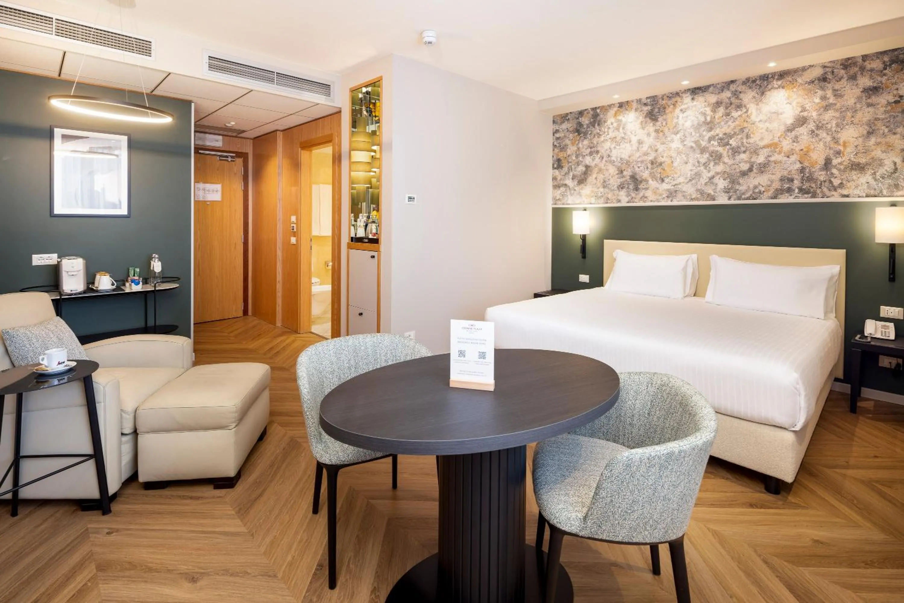 Bed in Crowne Plaza Padova by IHG