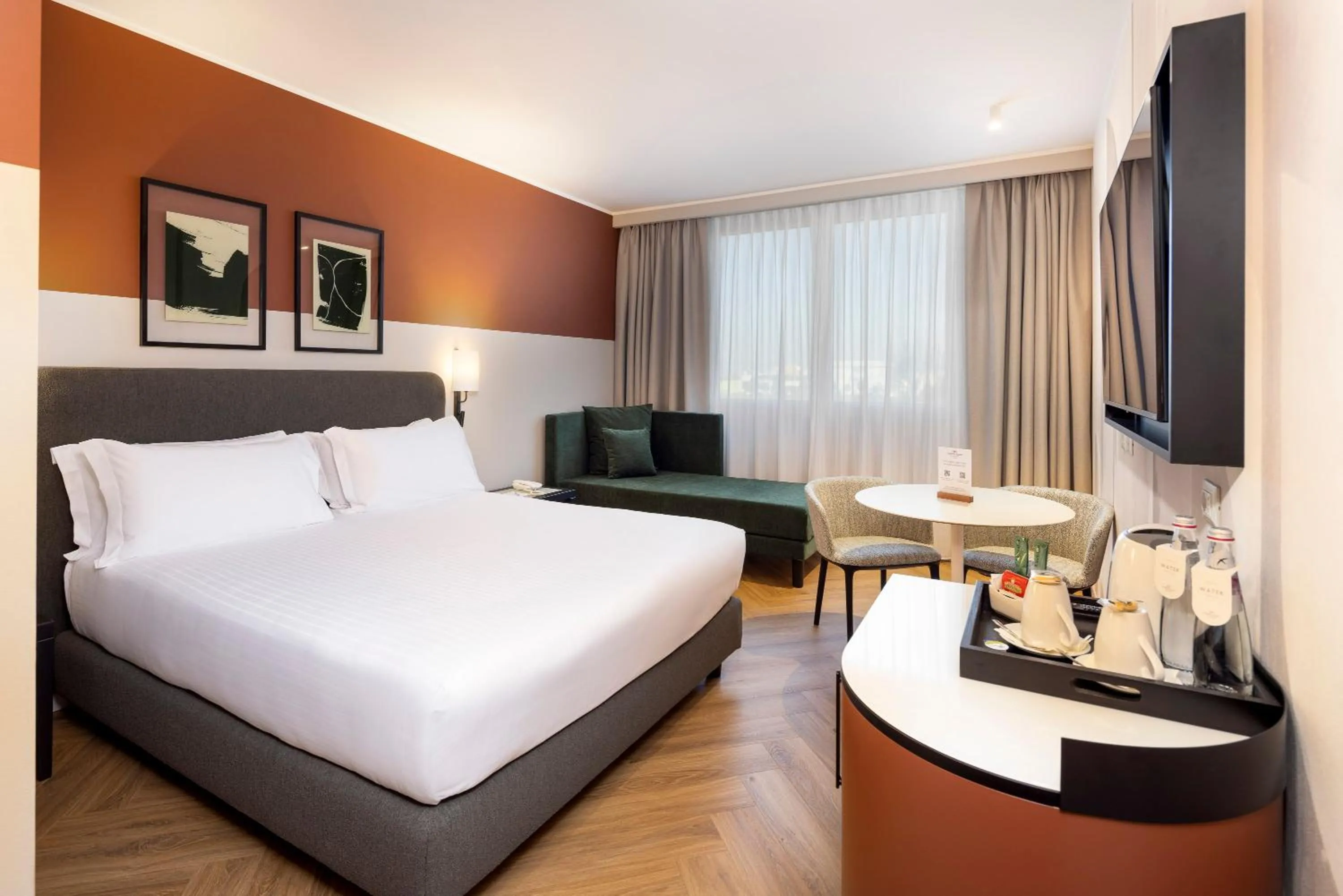 Bed in Crowne Plaza Padova by IHG