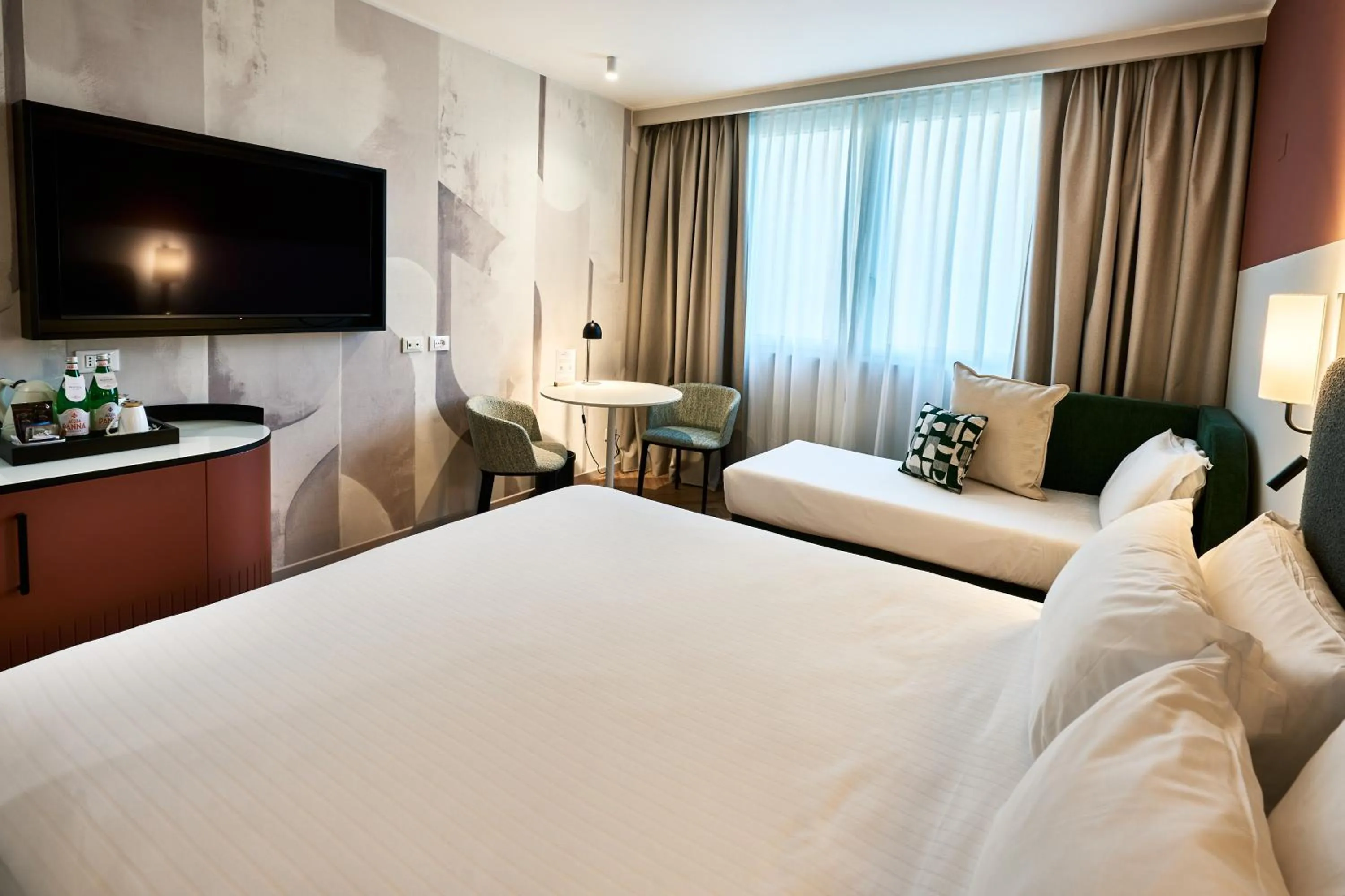 Bed in Crowne Plaza Padova by IHG