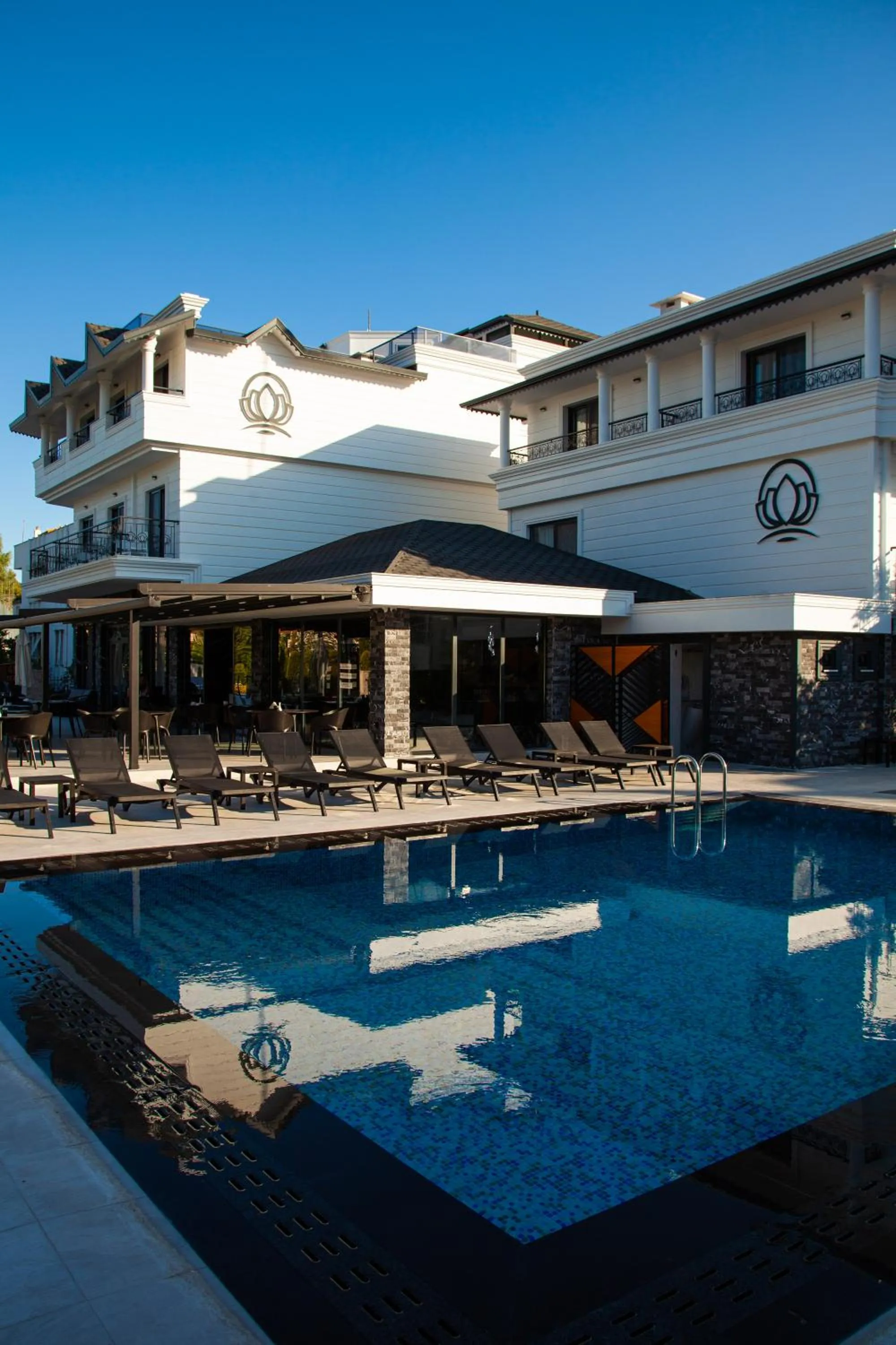 Property building in Edem Flower Hotel