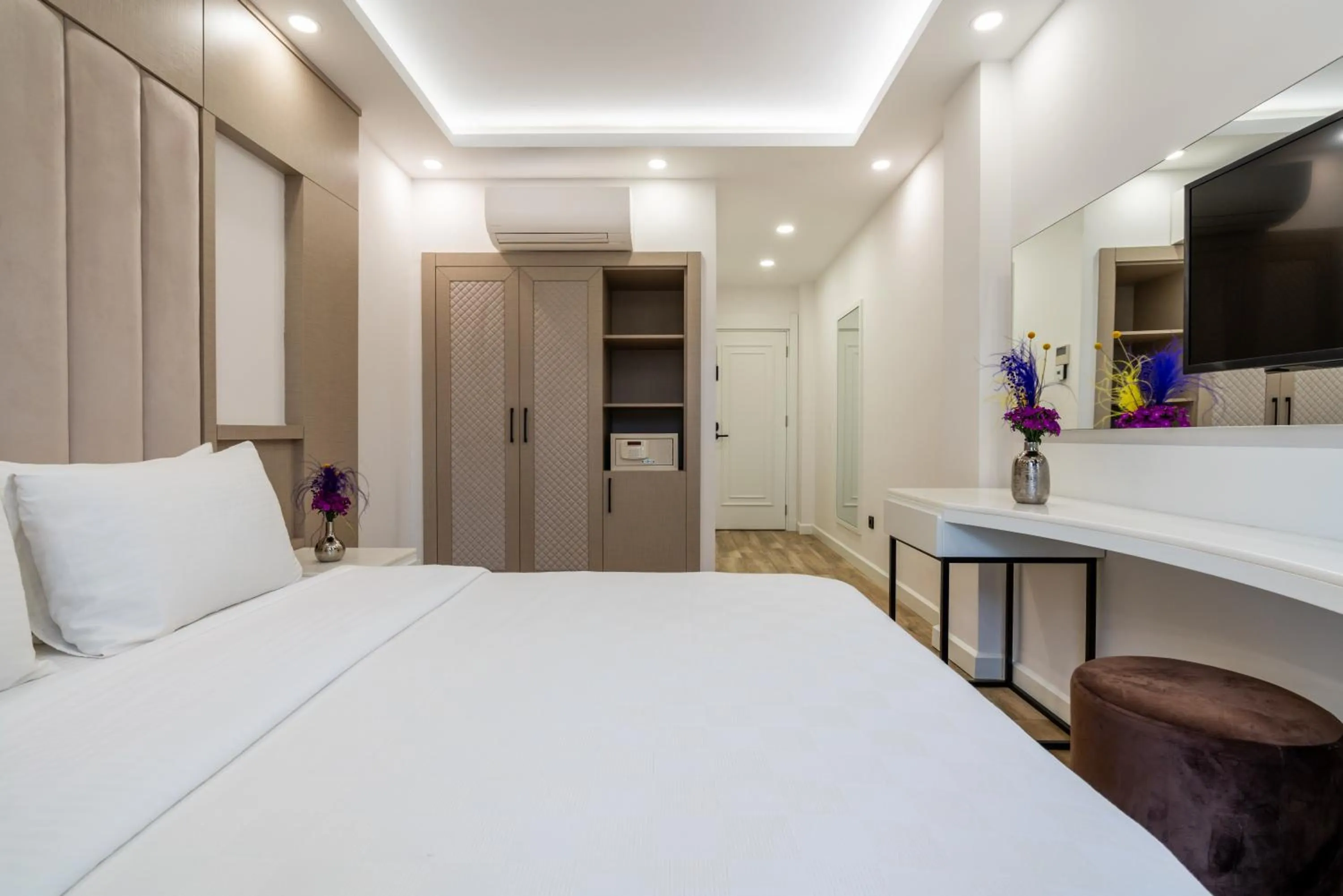 Bed in Edem Flower Hotel