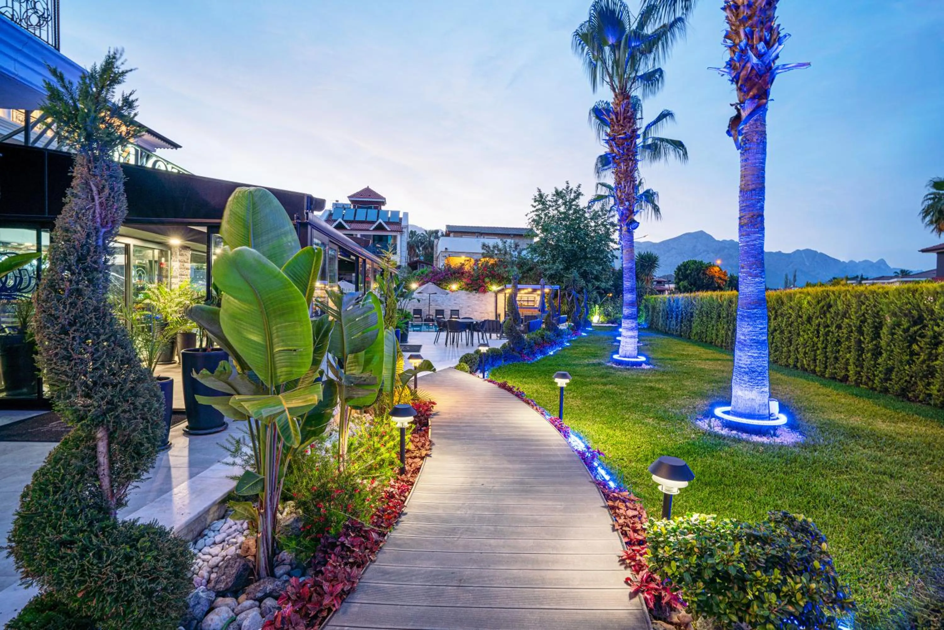 Spring in Edem Flower Hotel