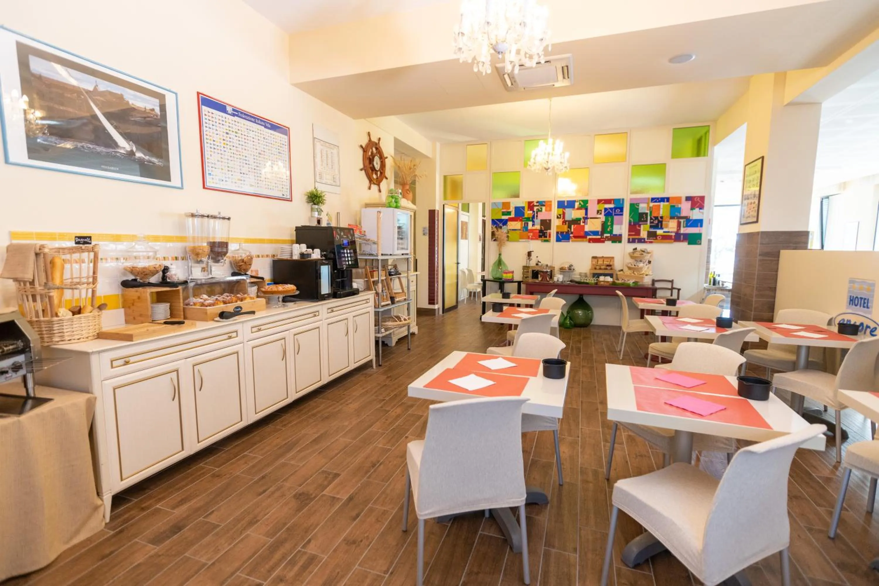 Restaurant/places to eat in Hotel Ancore