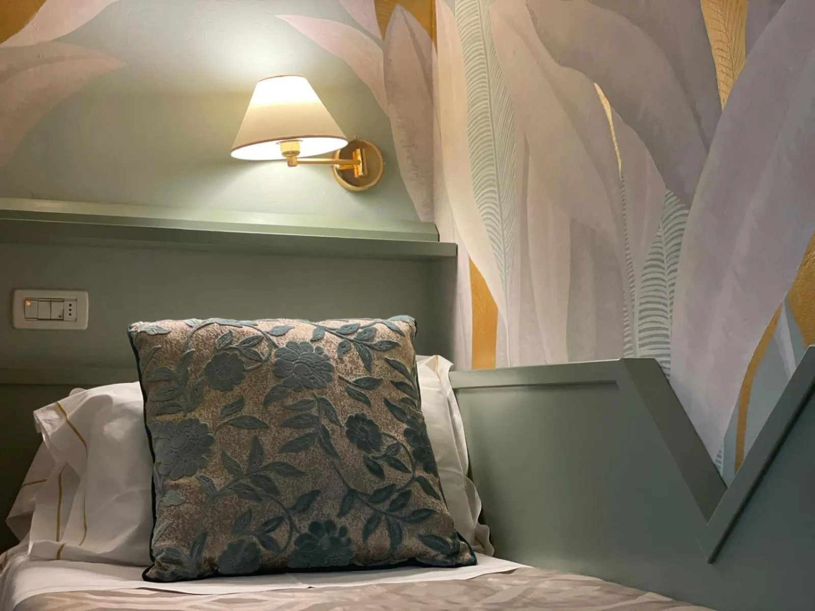 Bed in Hotel Maxim Axial