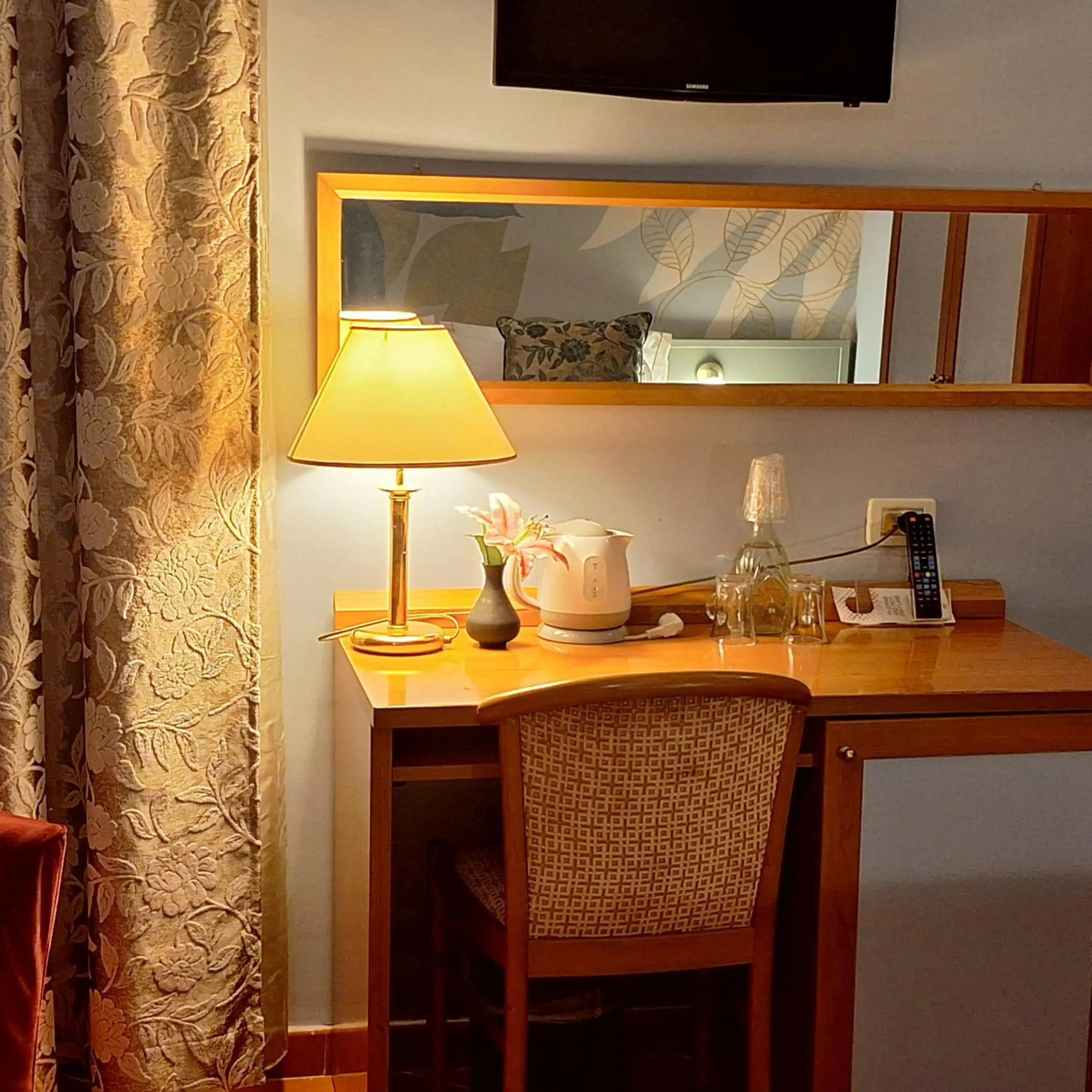 Comfort Double Room in Hotel Maxim Axial Comfort Double Room in Hotel Maxim Axial