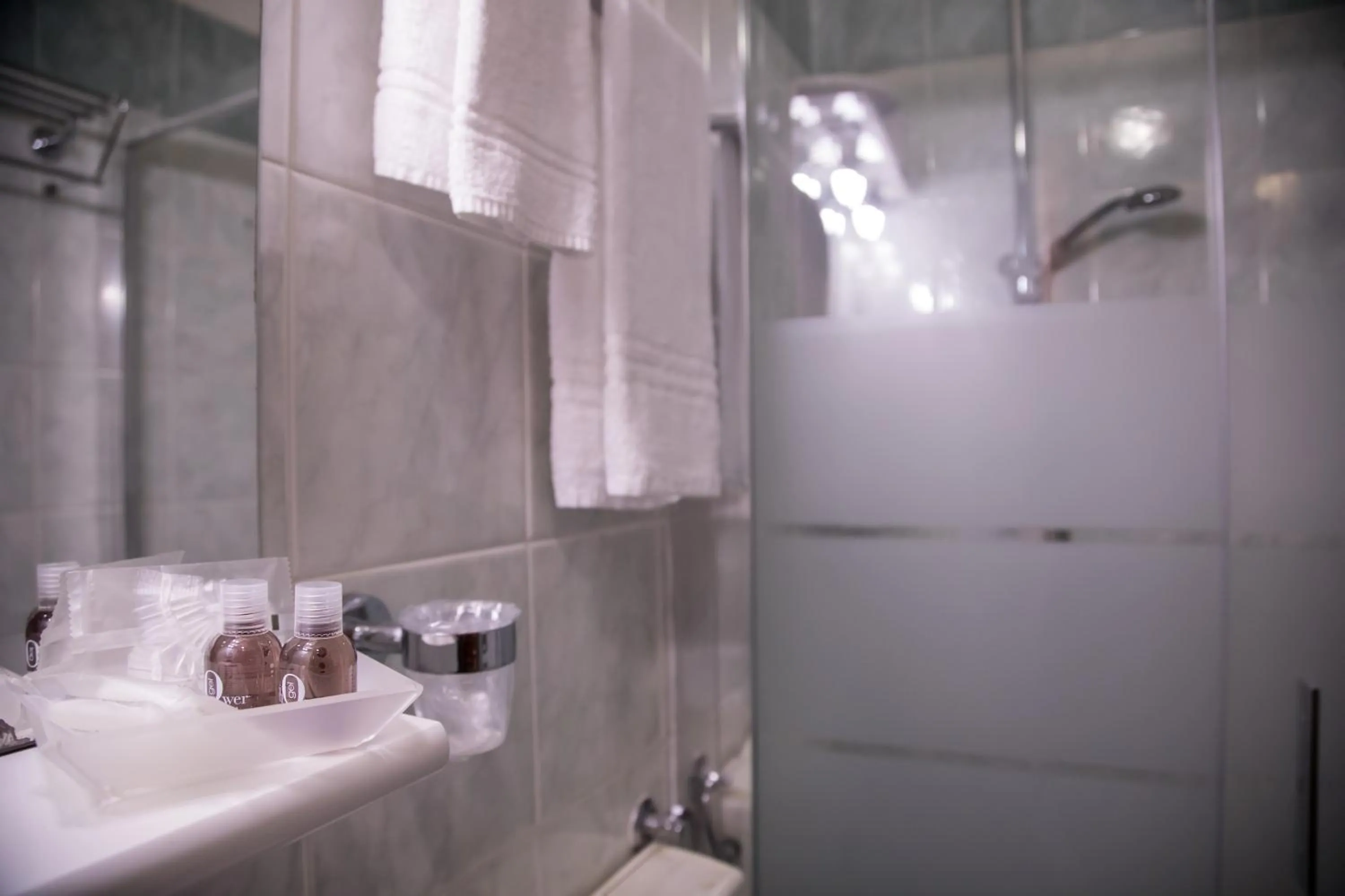 Photo of the whole room in Hotel Maxim Axial