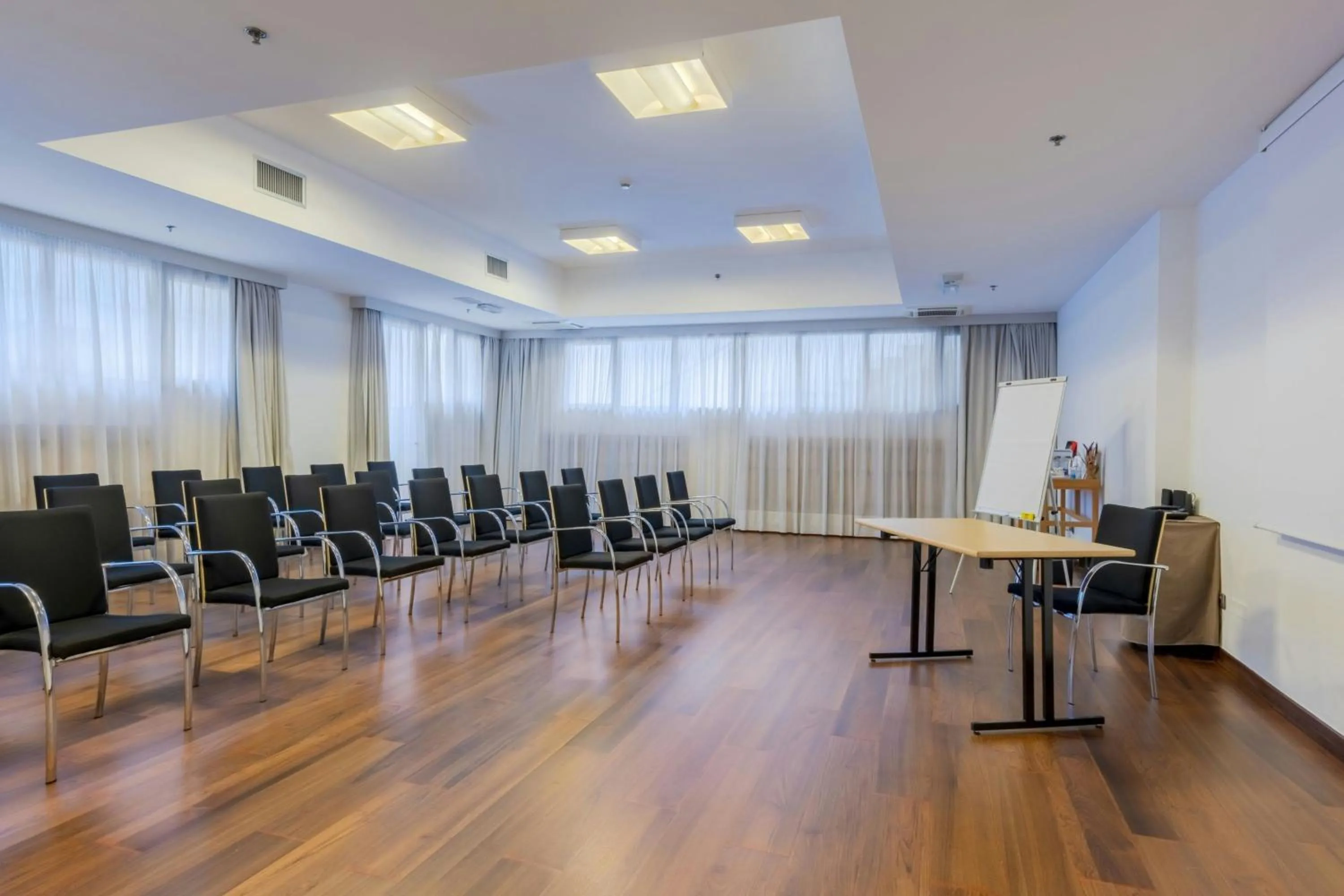 Meeting/conference room in Courtyard by Marriott Venice Airport