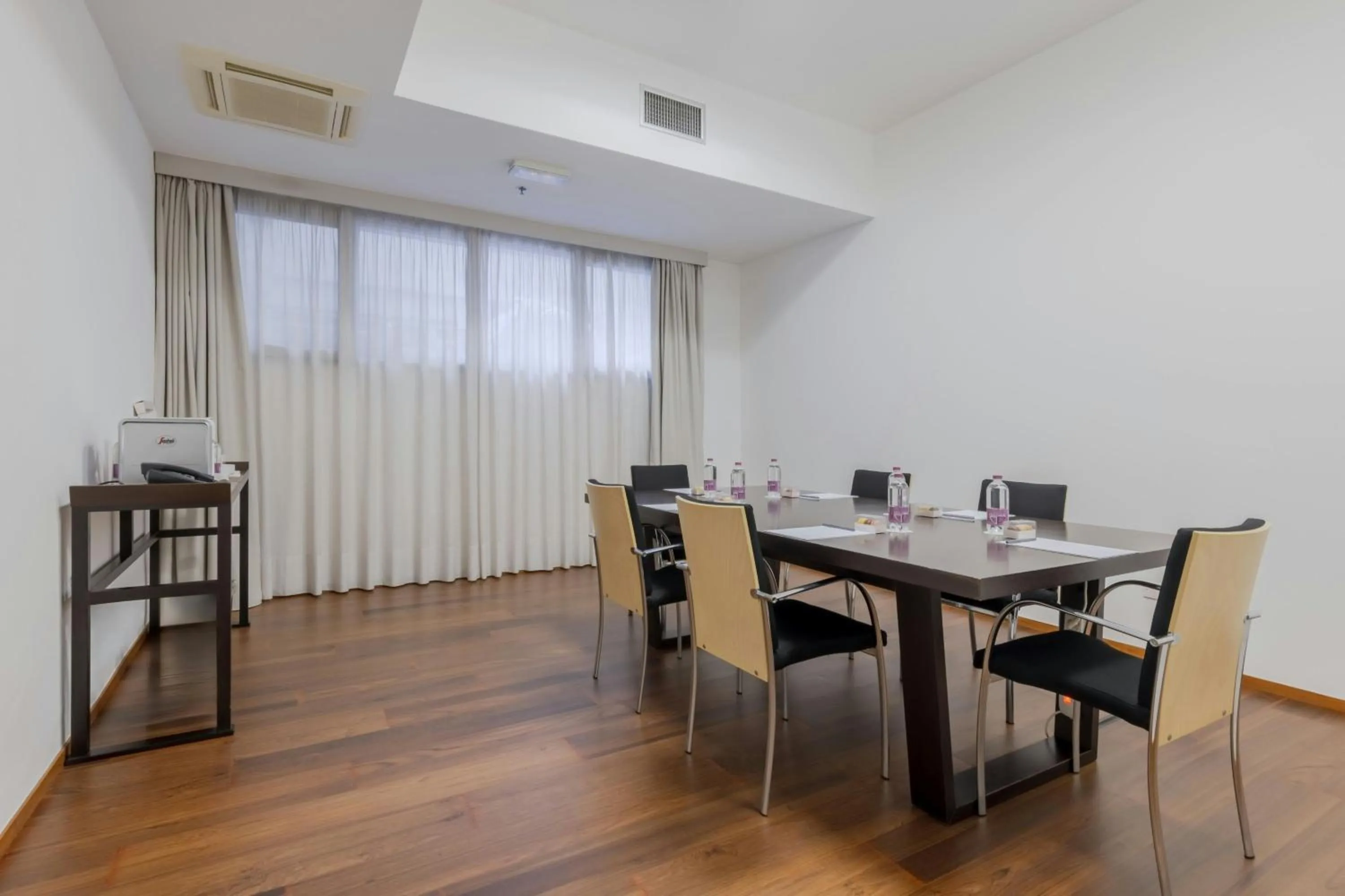 Meeting/conference room in Courtyard by Marriott Venice Airport