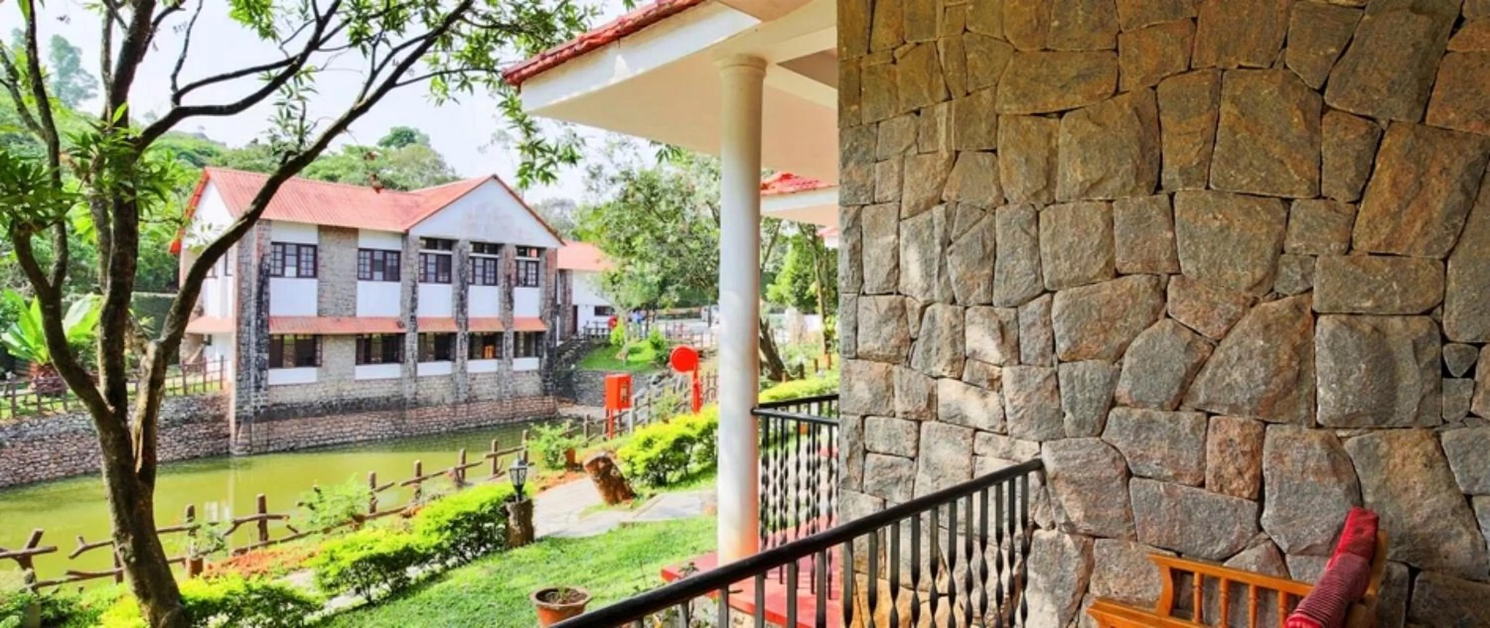 Balcony/Terrace in Adrak Summer Sand Hill Resort Vagamon