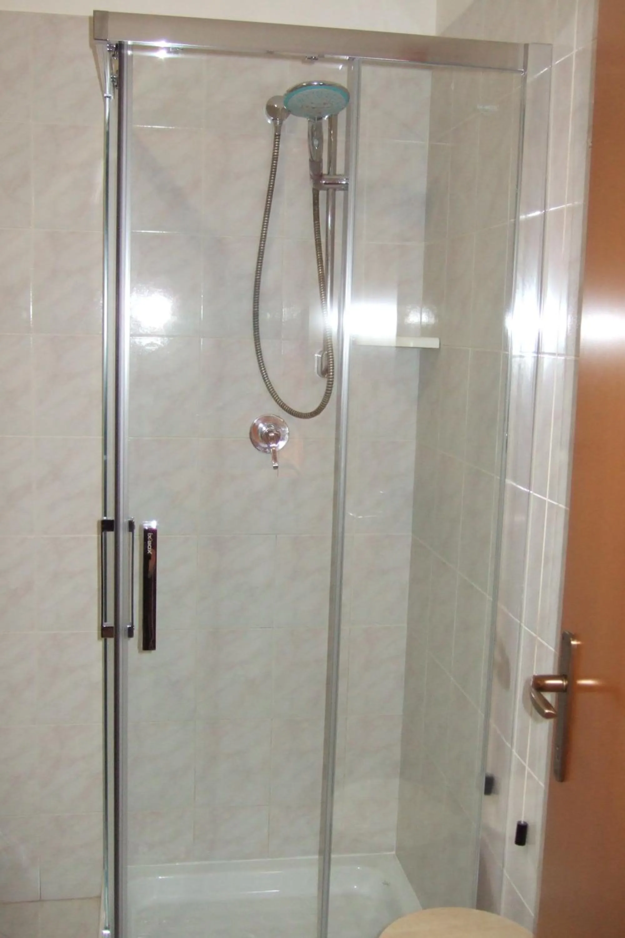 Shower in Hotel La Torre