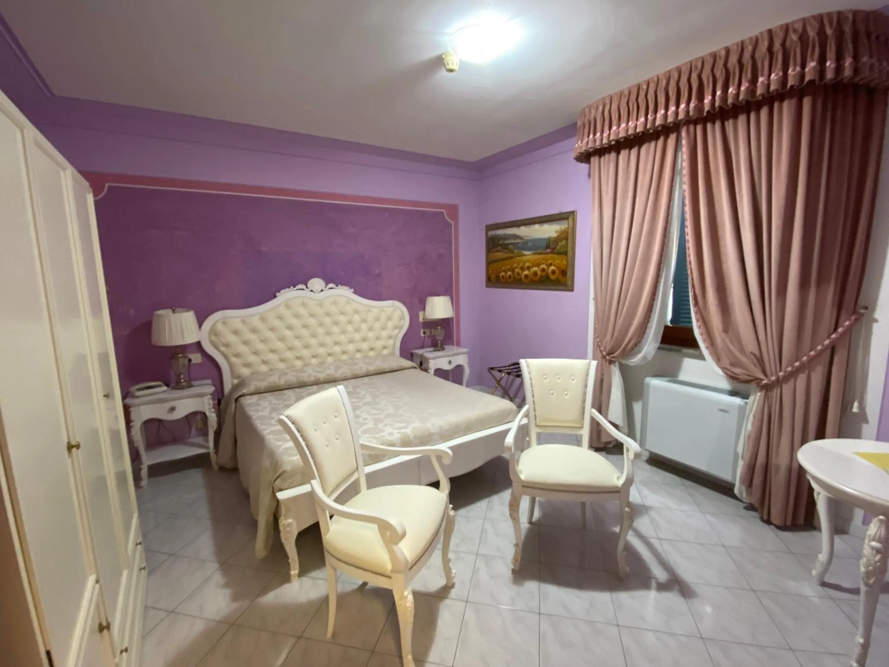 Bedroom in Hotel La Torre