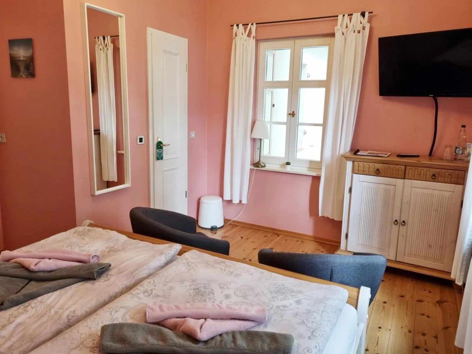 Bed in Strandhotel Lindequist