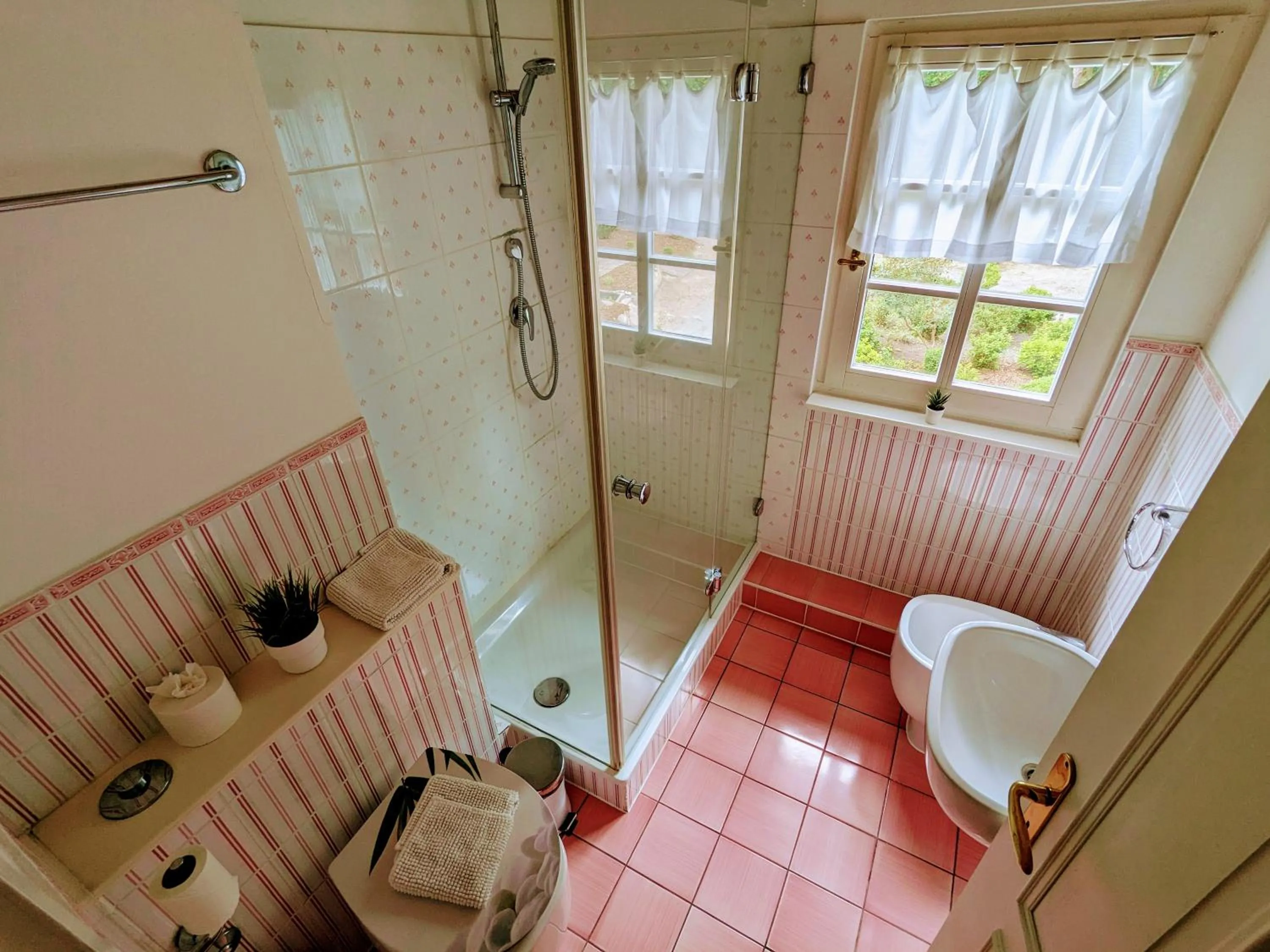 Shower in Strandhotel Lindequist