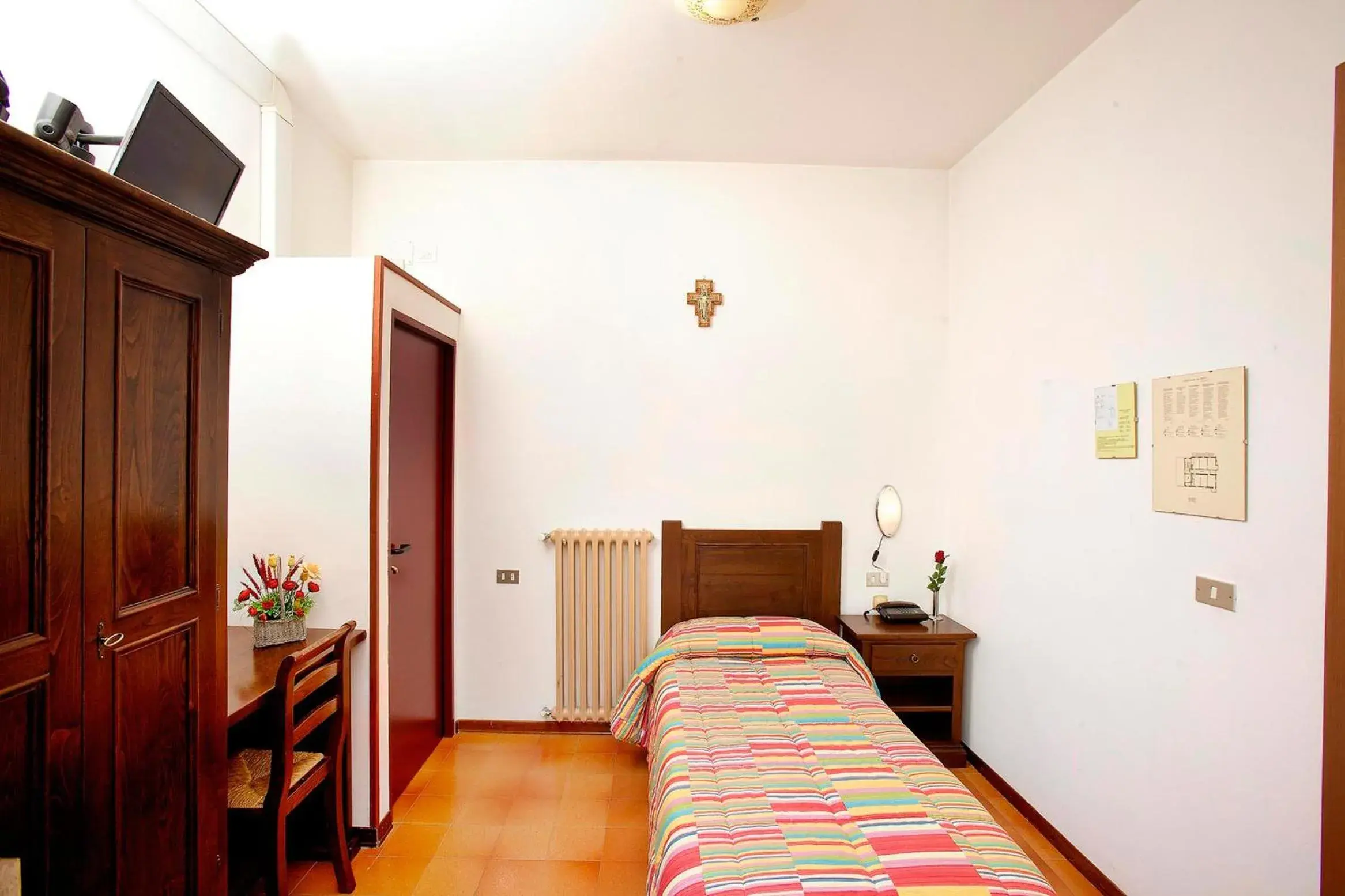 Single Room in Hotel Da Angelo Single Room in Hotel Da Angelo