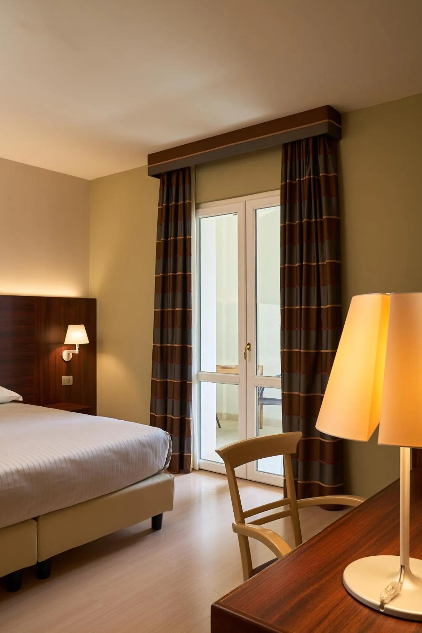 Patio, Bed in Delfina Palace Hotel