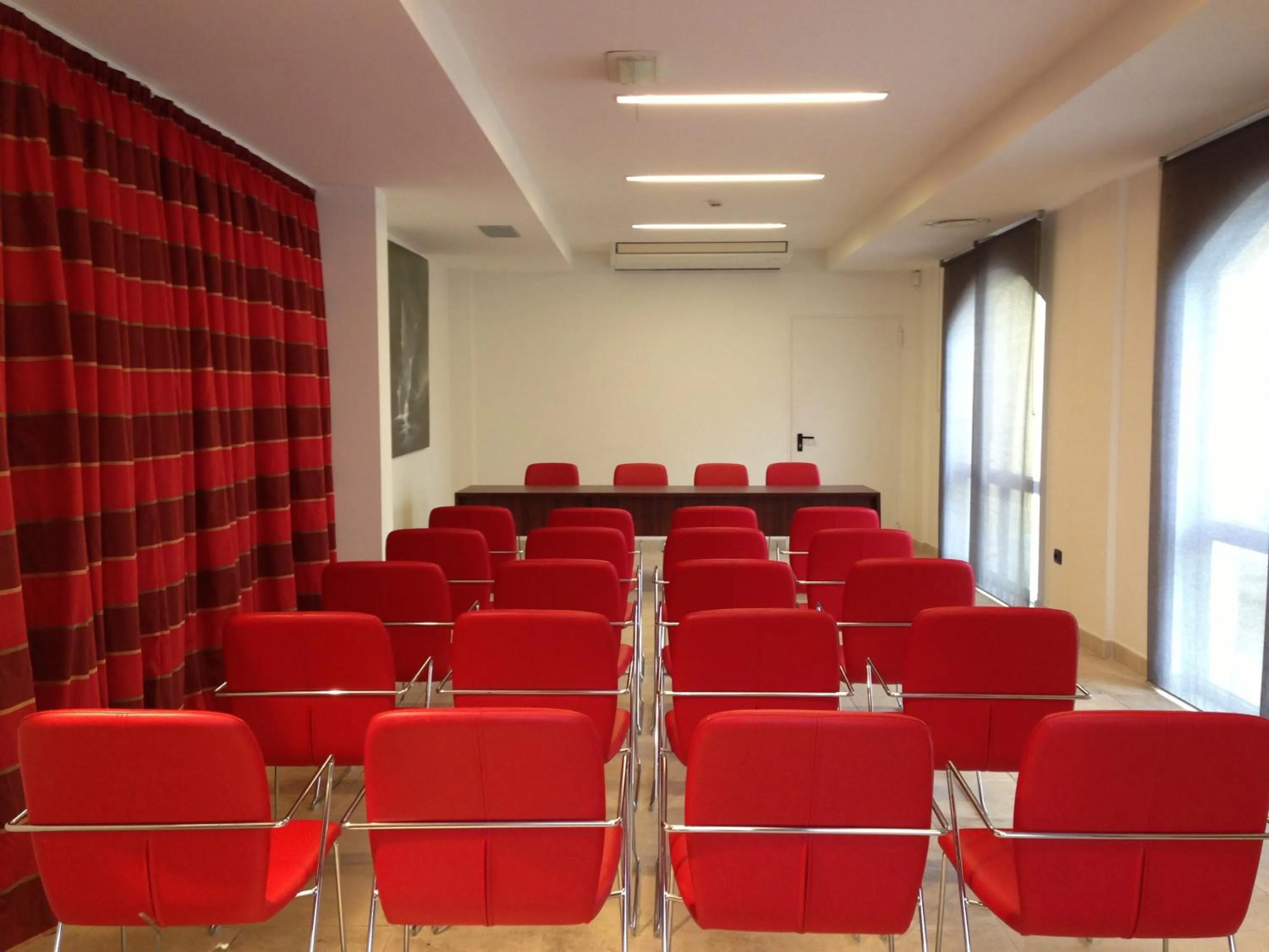 Business facilities in Delfina Palace Hotel