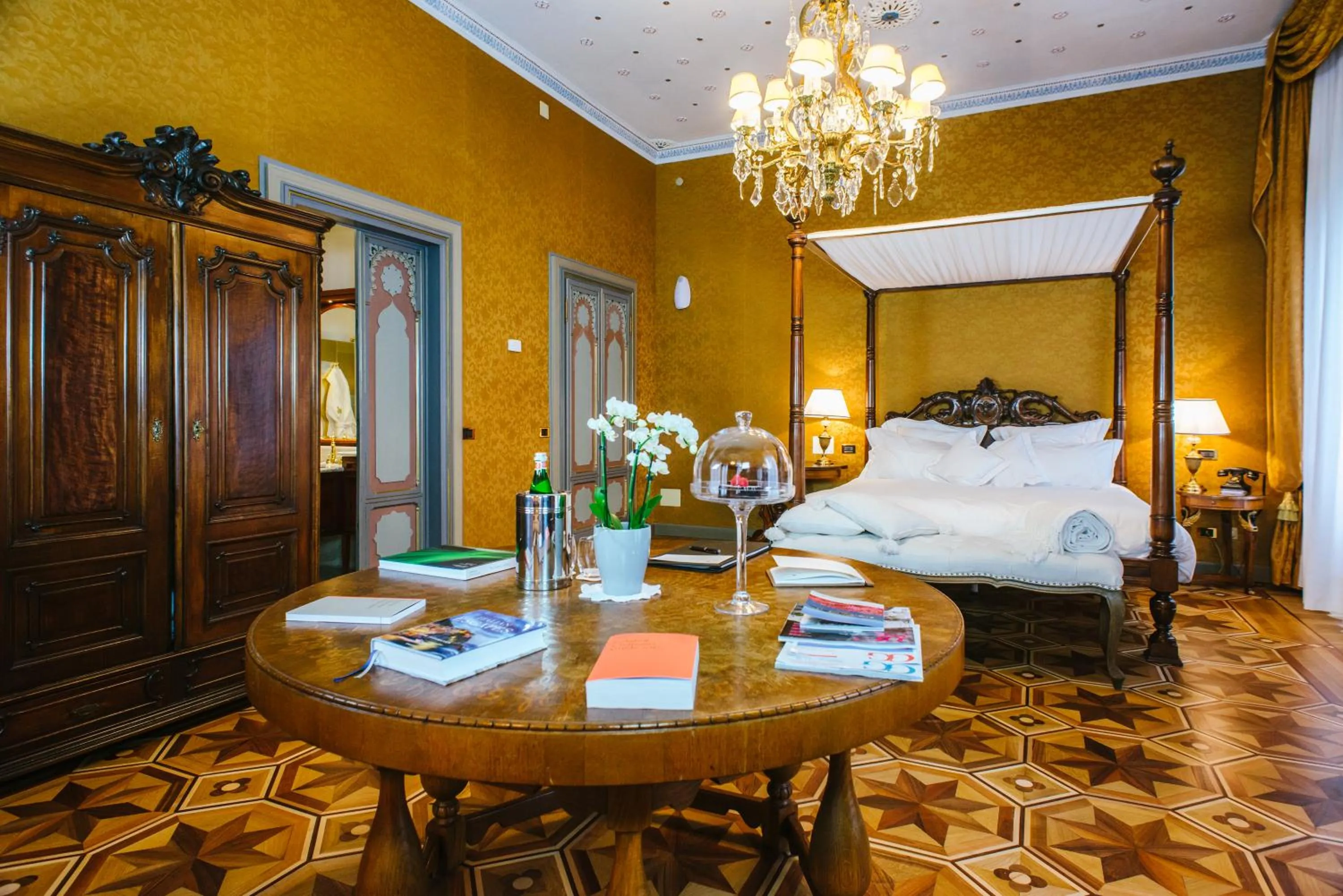 Photo of the whole room, Bed in Relais & Chateaux Villa Crespi