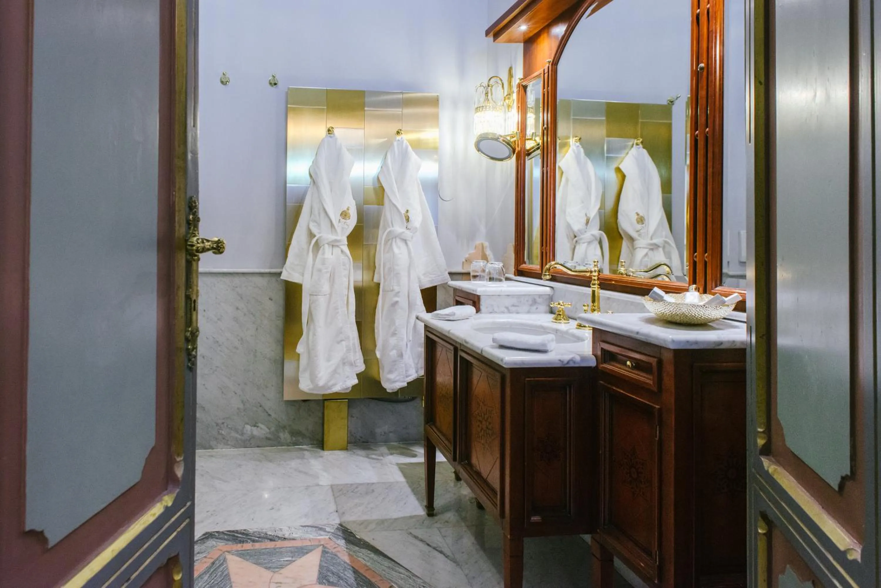 Bathroom in Relais & Chateaux Villa Crespi