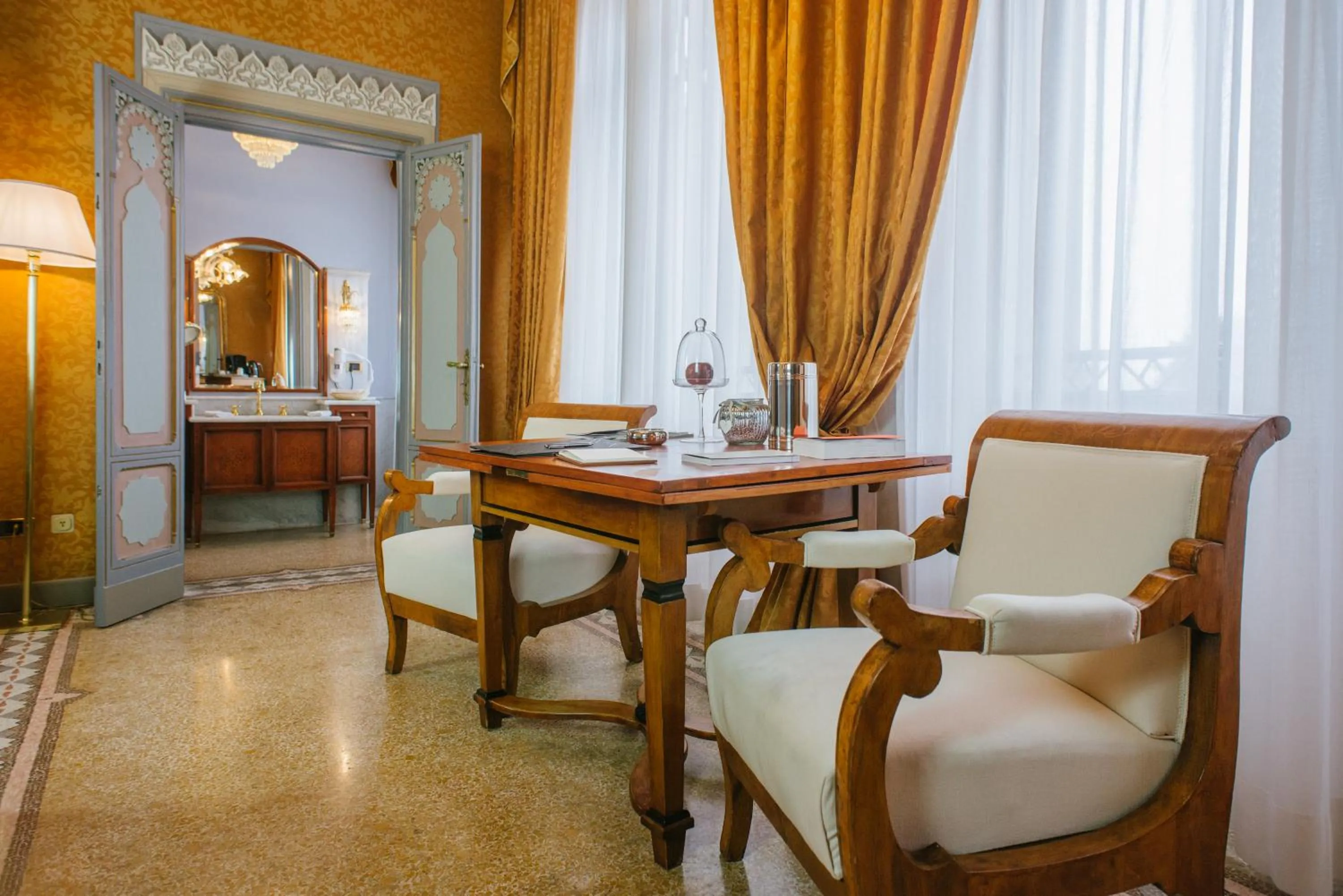 Photo of the whole room in Relais & Chateaux Villa Crespi