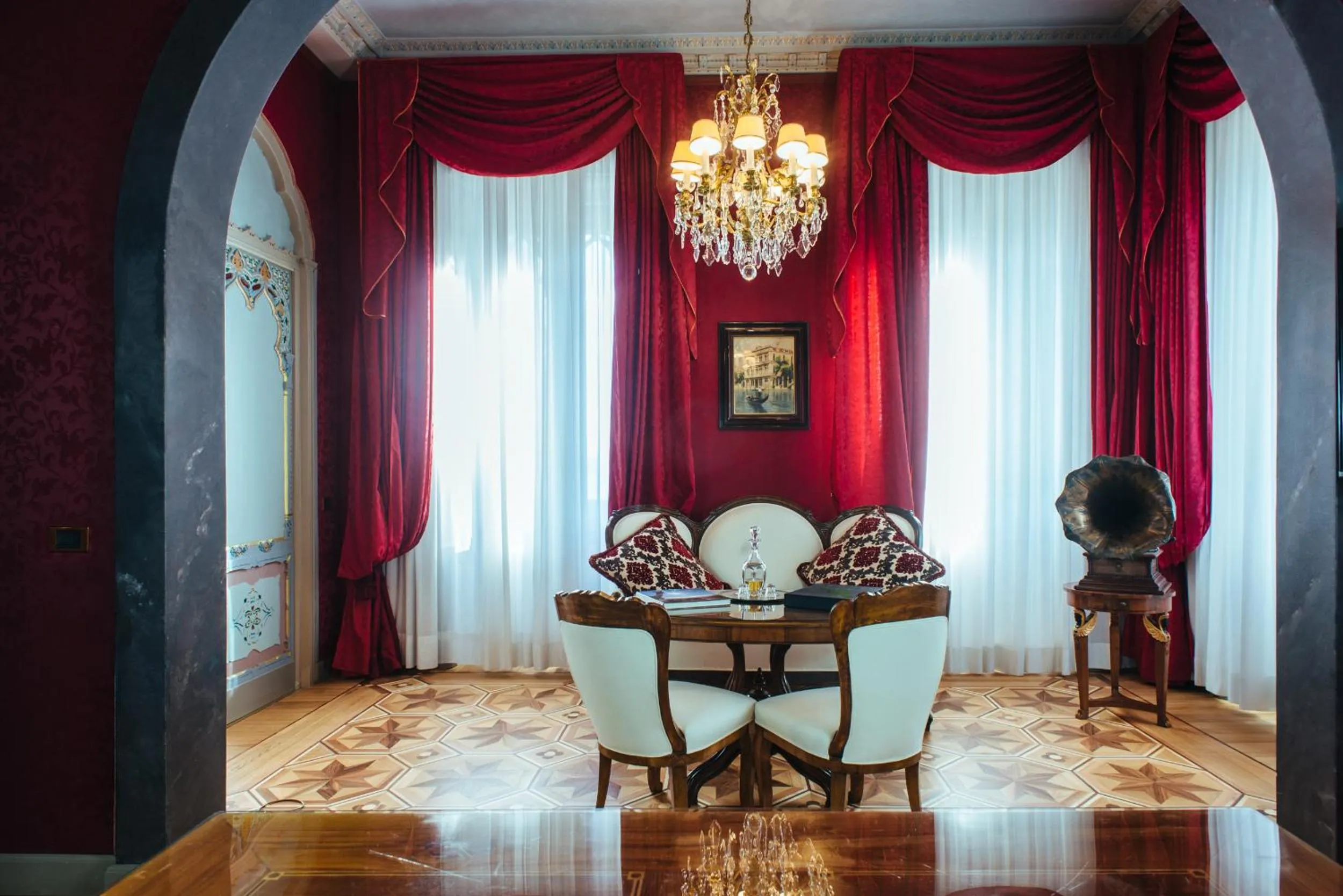 Living room in Relais & Chateaux Villa Crespi