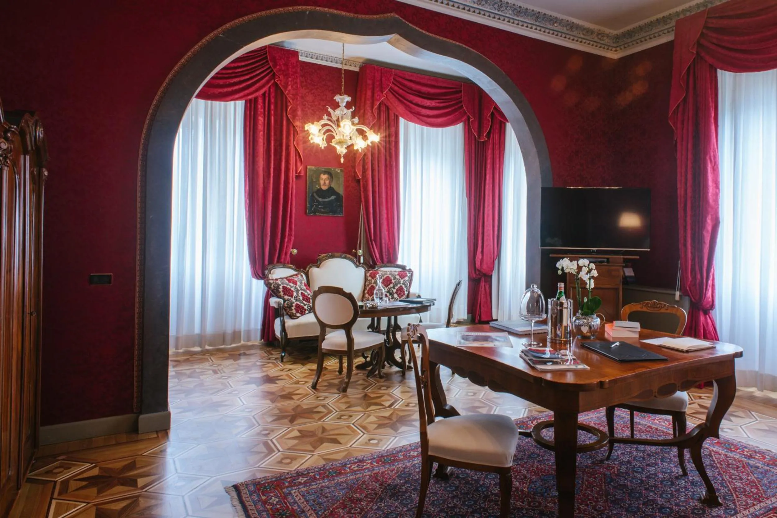 Coffee/tea facilities in Relais & Chateaux Villa Crespi