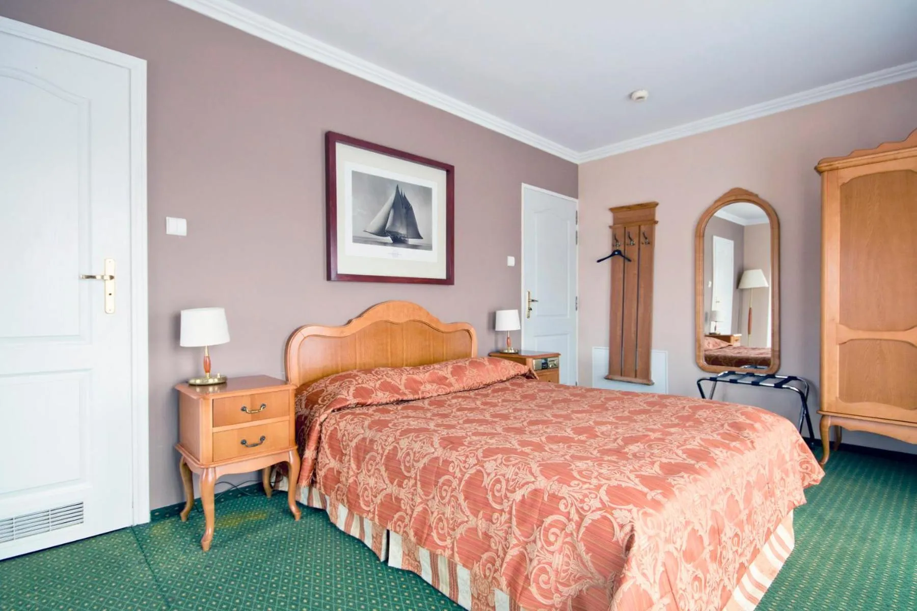 Bed in Meduza Hotel & Spa