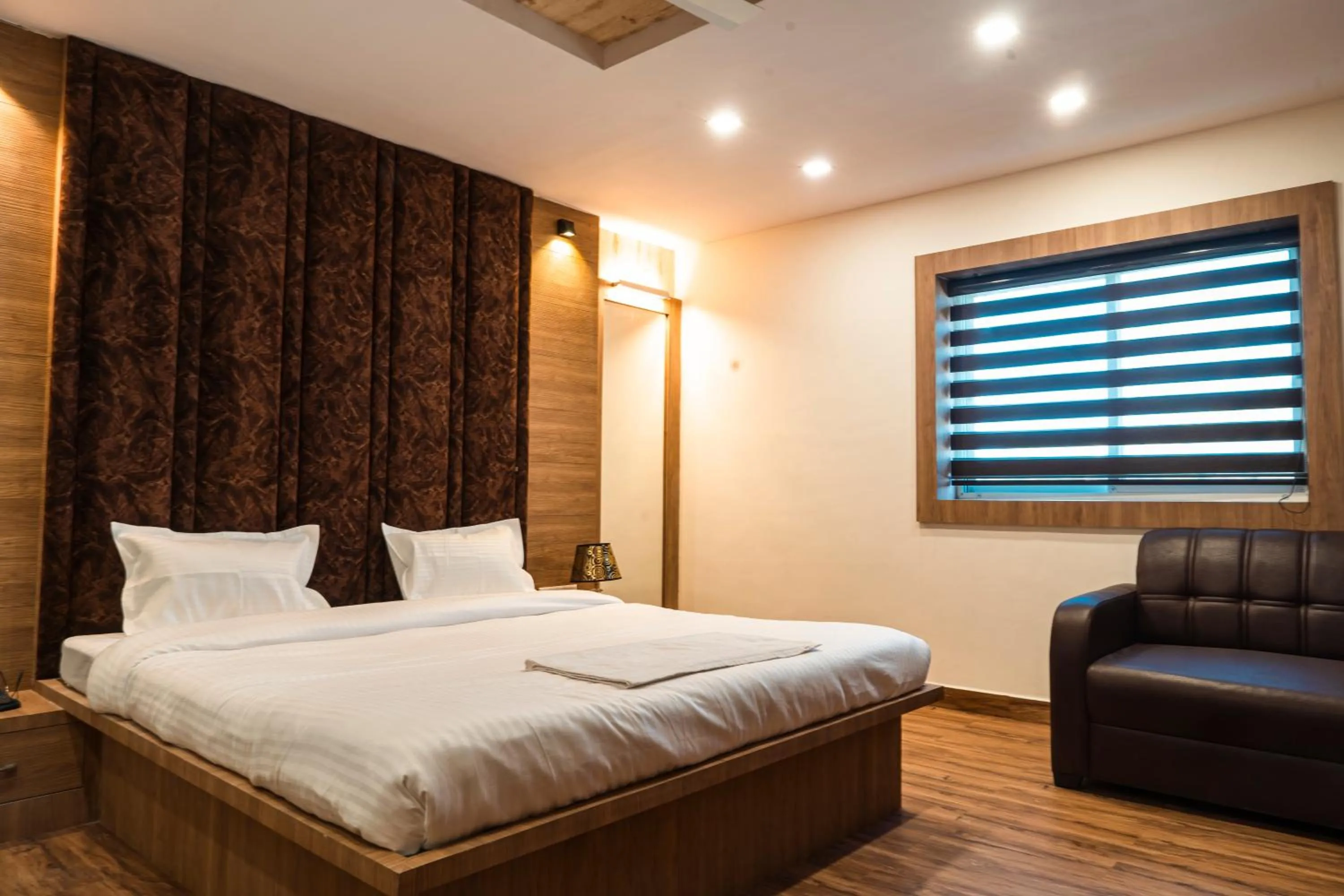 Photo of the whole room in Hotel Sohrai Inn