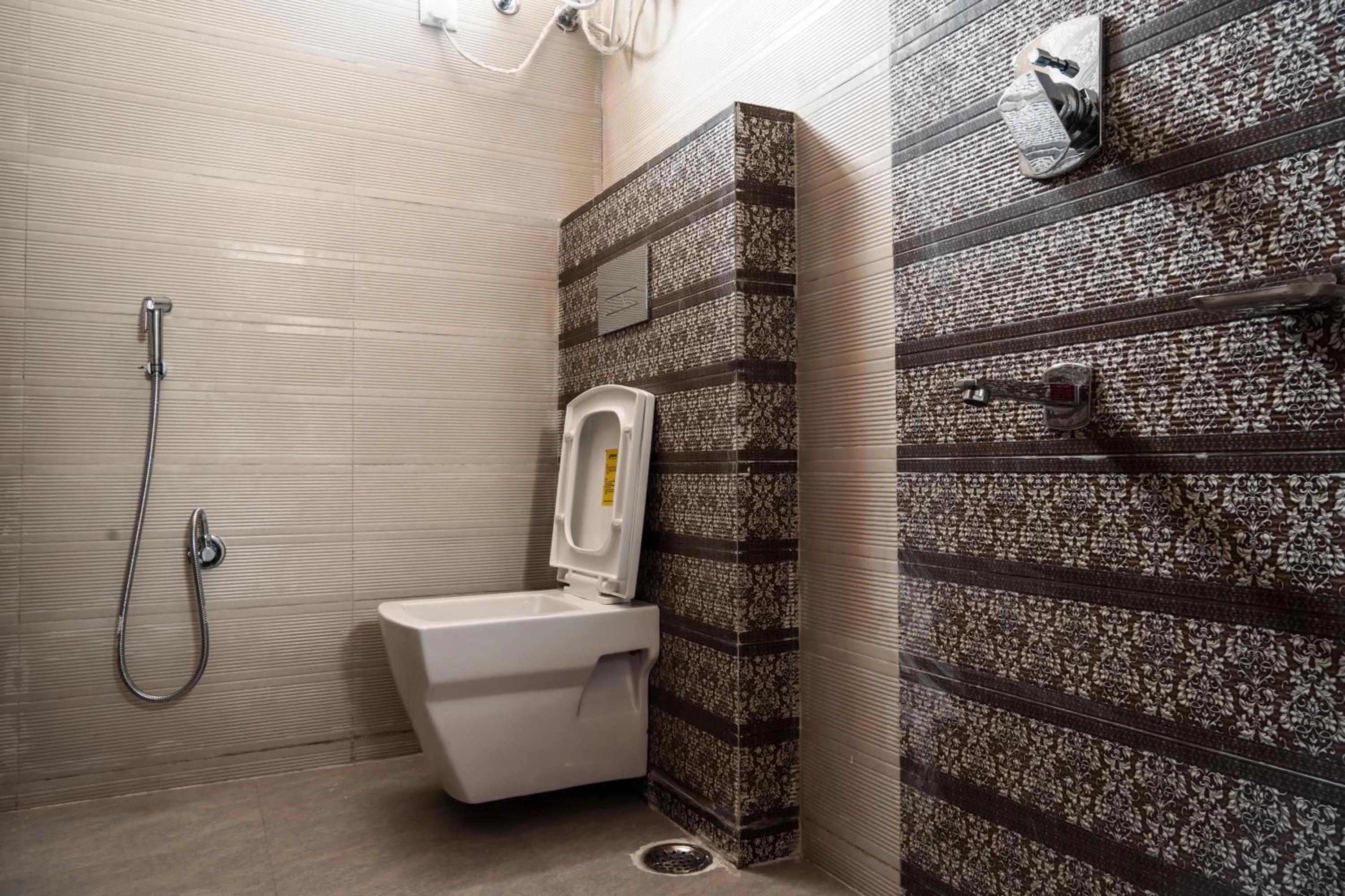 Bathroom in Hotel Sohrai Inn