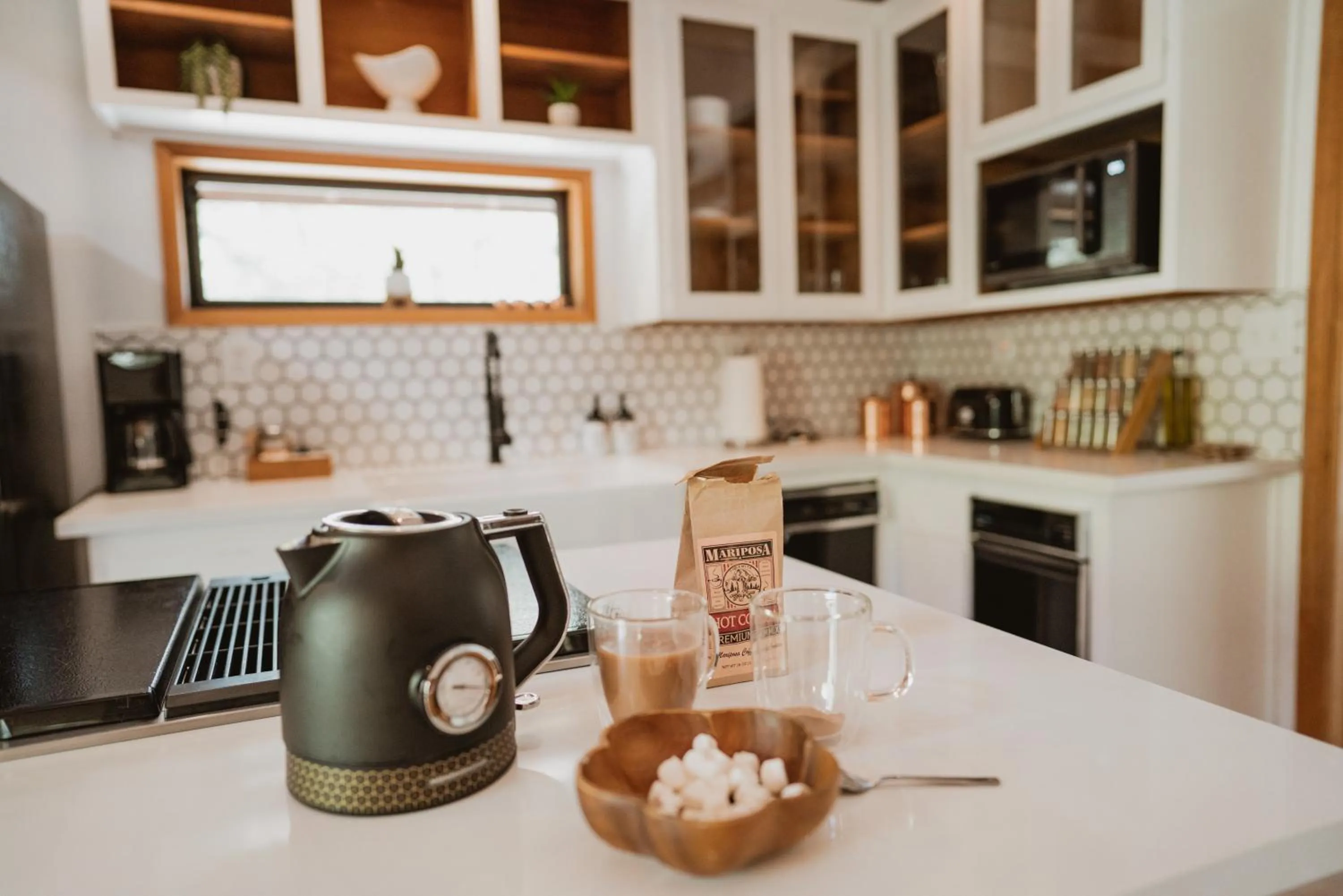 Coffee/tea facilities in Romantic Forest Lovers Nest by Casa Oso