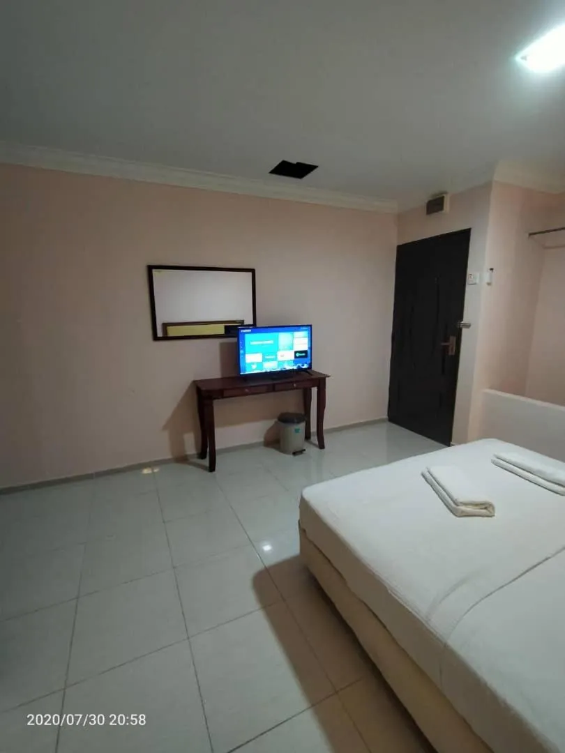 TV and multimedia, Bed in TAMIM SUITE GROUP HOTEL Dungun