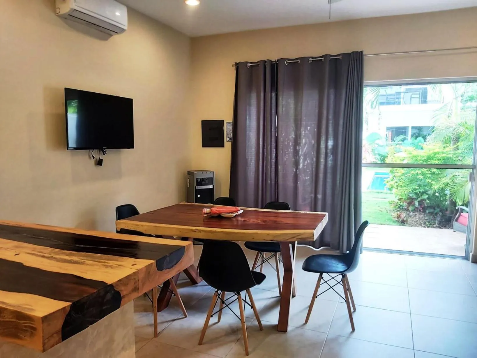 Communal lounge/ TV room in Casa Mtl Tulum